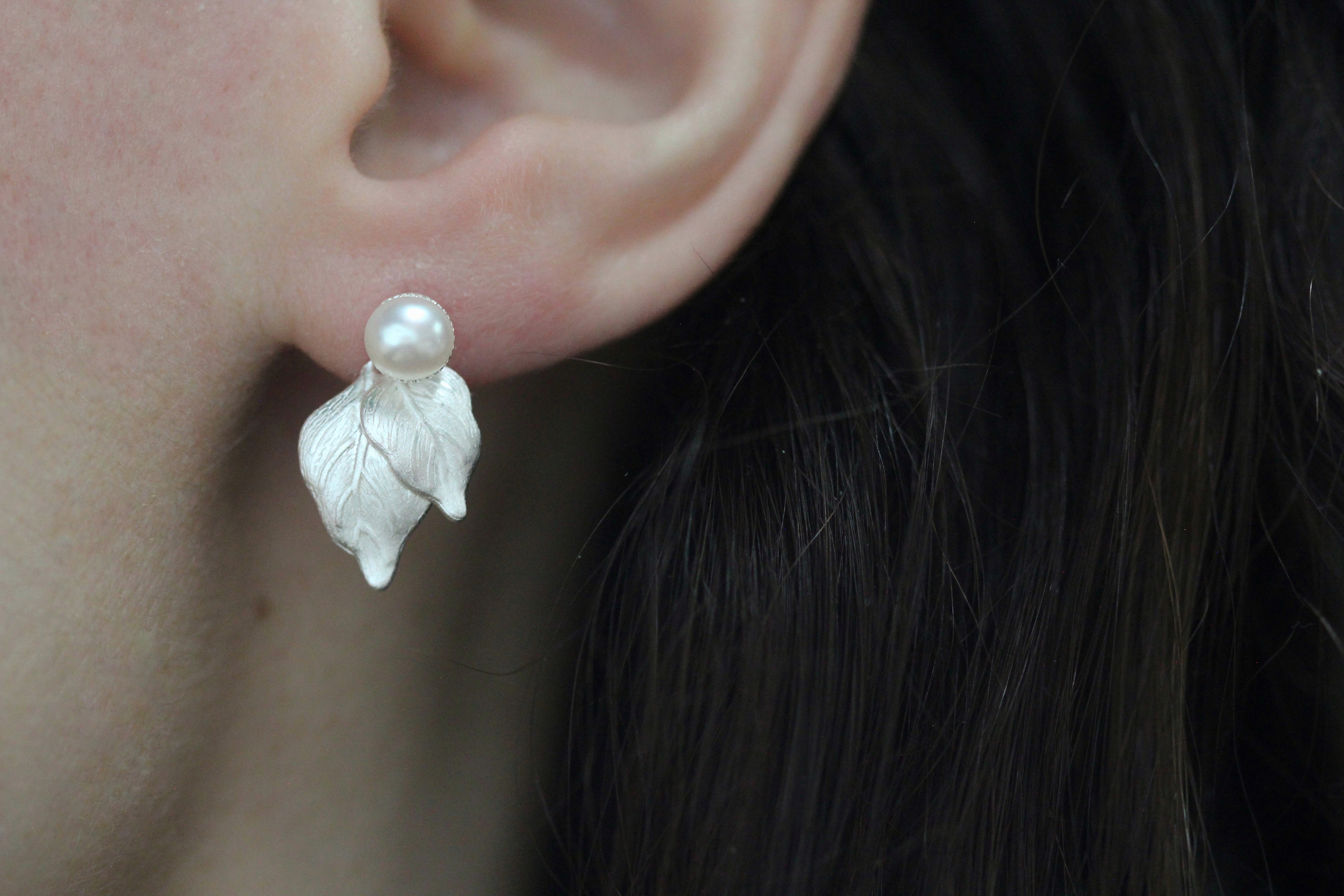 Preorder* Aubrey Pearls Leaves Stud Earrings