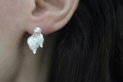 Aubrey Pearls & Leaves Earrings