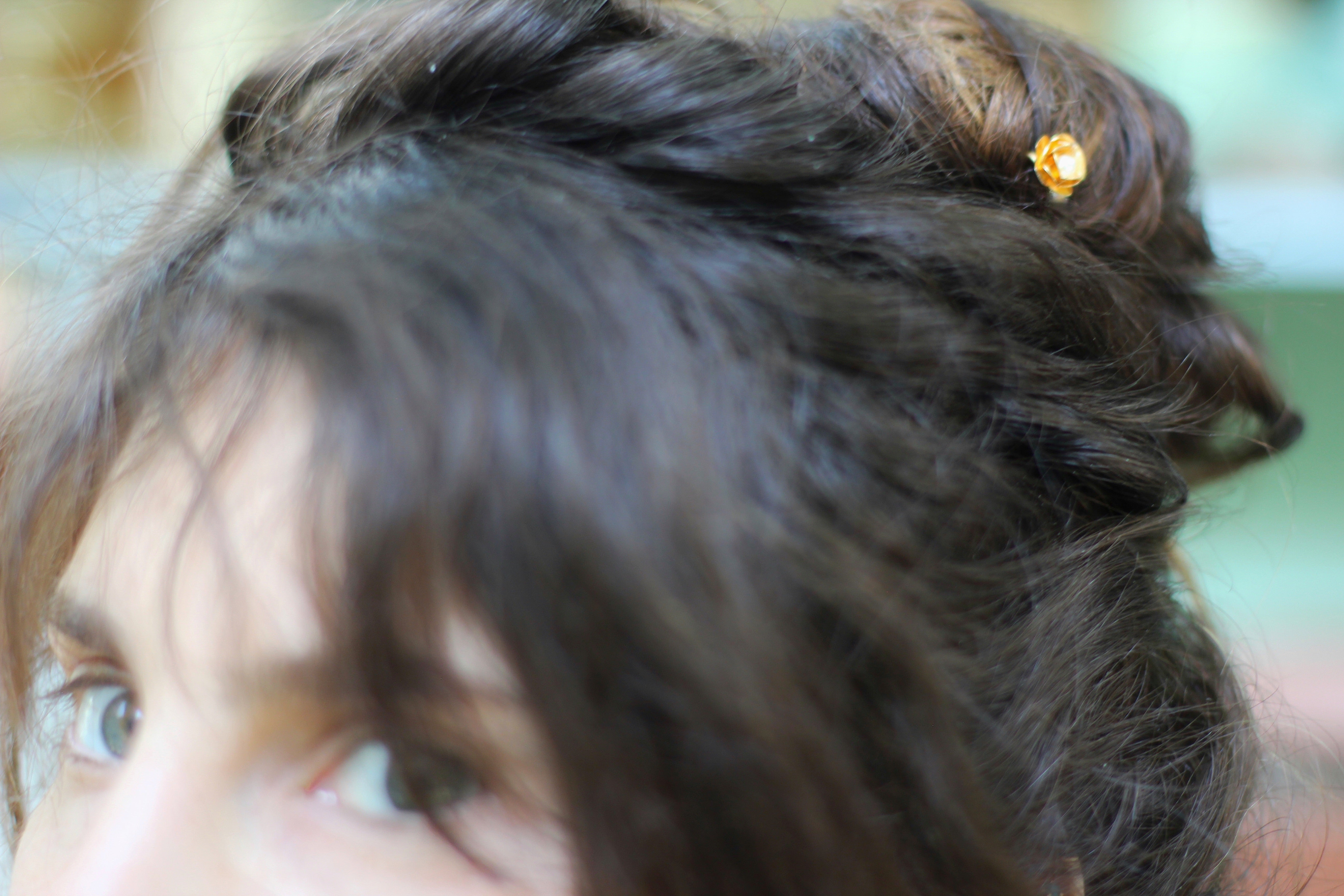 Preorder*** Tiny Rose Hair Prong