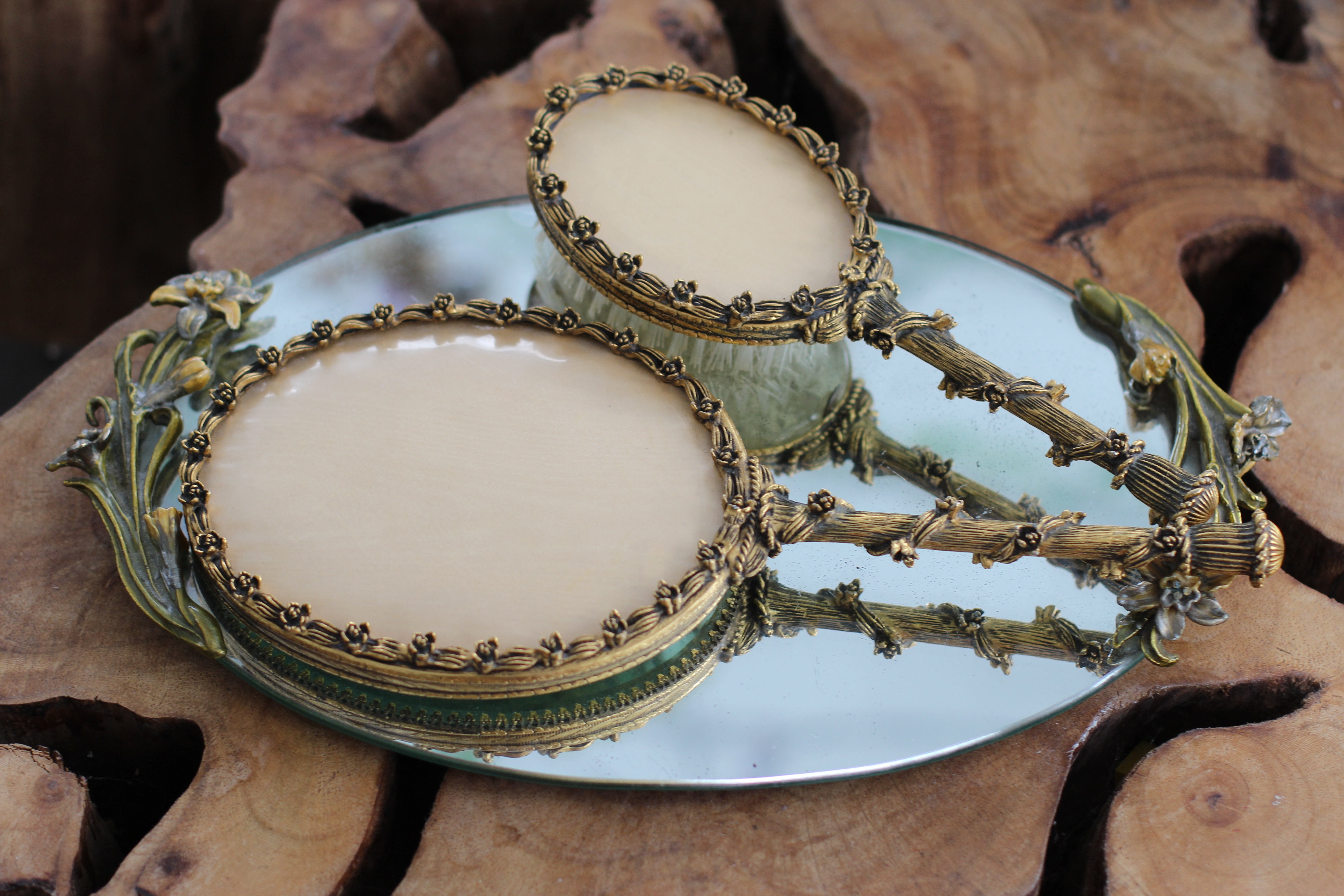 Antique Etched Roses Vanity Set