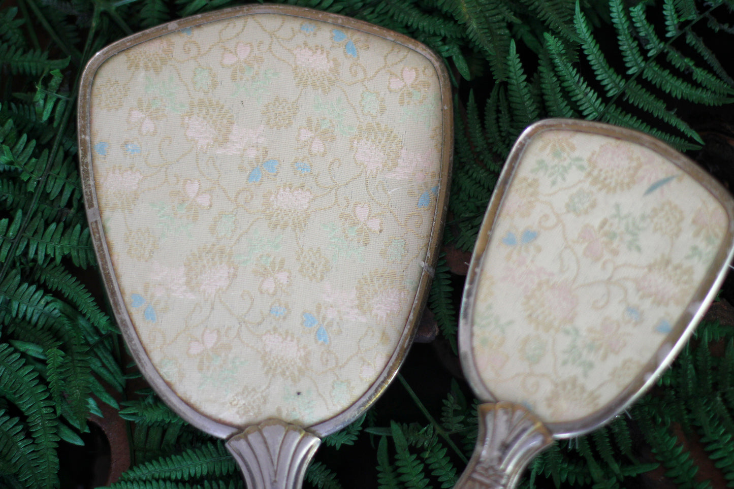 Antique Floral Patel Brocade Vanity Set