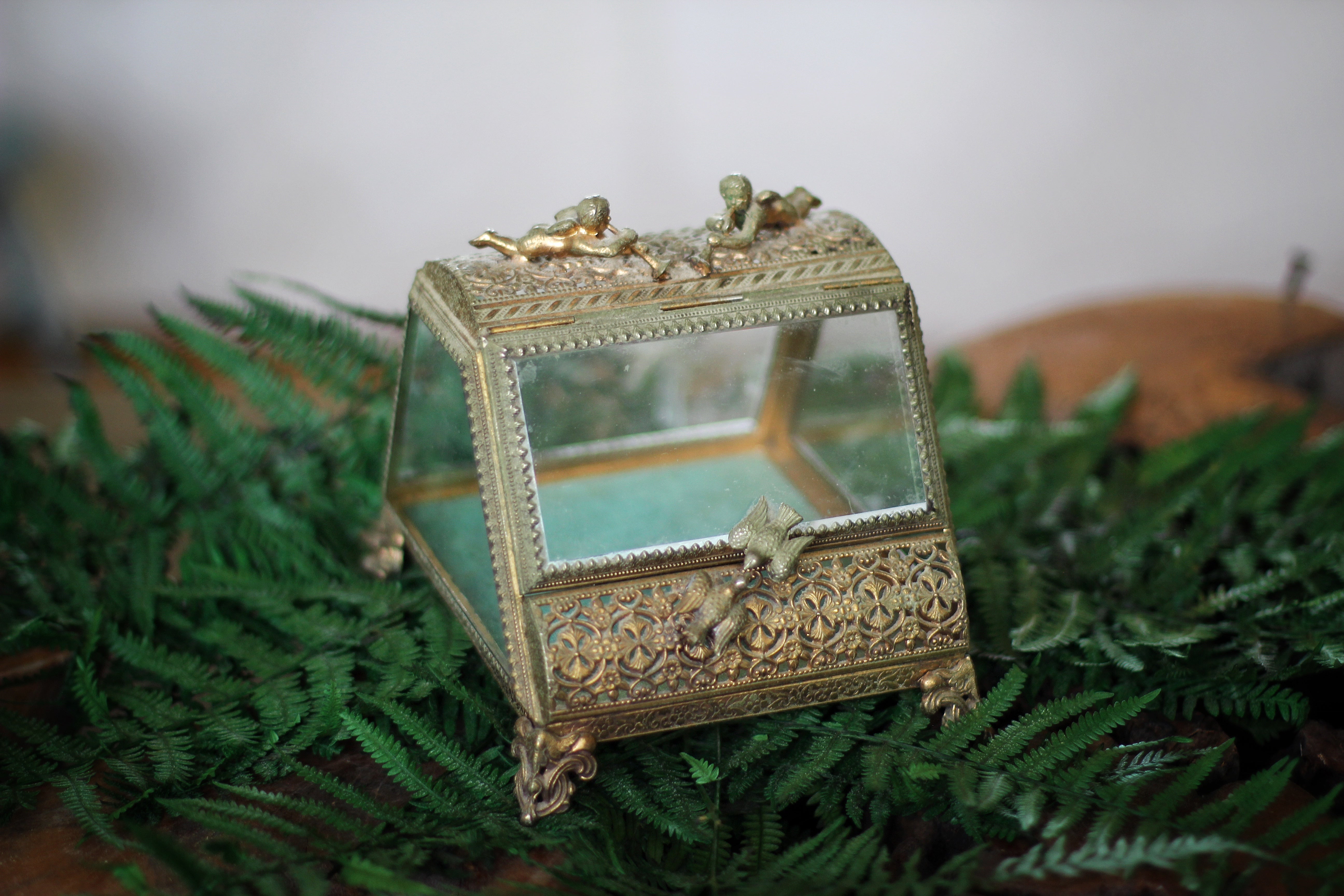 Antique Doves & Angeles Turquoise Jewelry Box