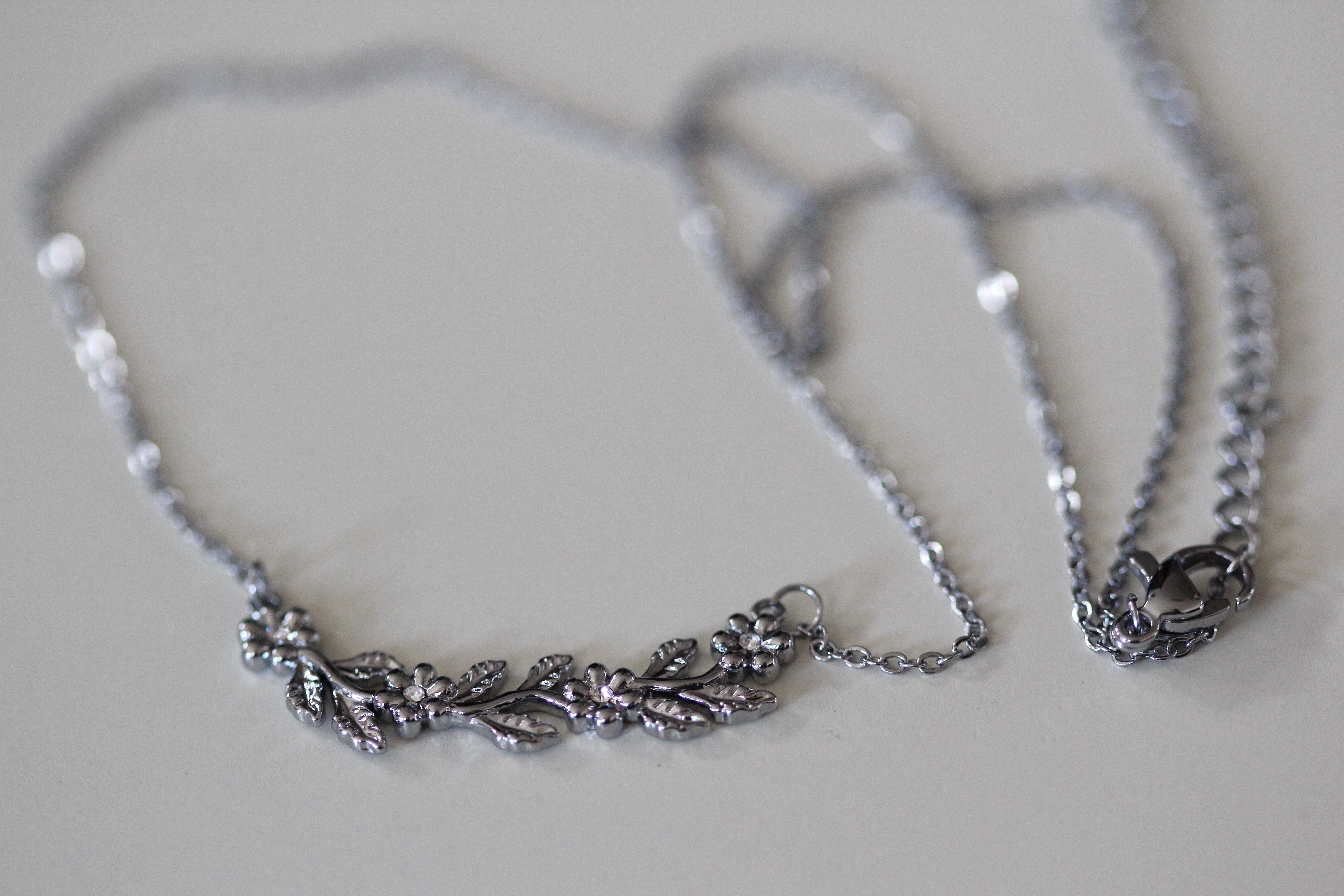 Robin Floral Necklace