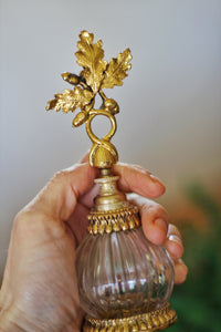 Antique Stylebuilt Ivy Leaves & Acorns Perfume Bottle