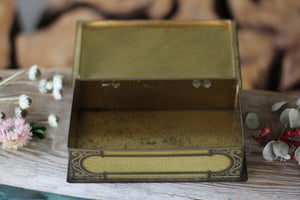 Vintage Whitmans’s Salmagundi Tin Box