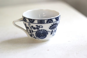 Antique Blue & White Tea Cup Set