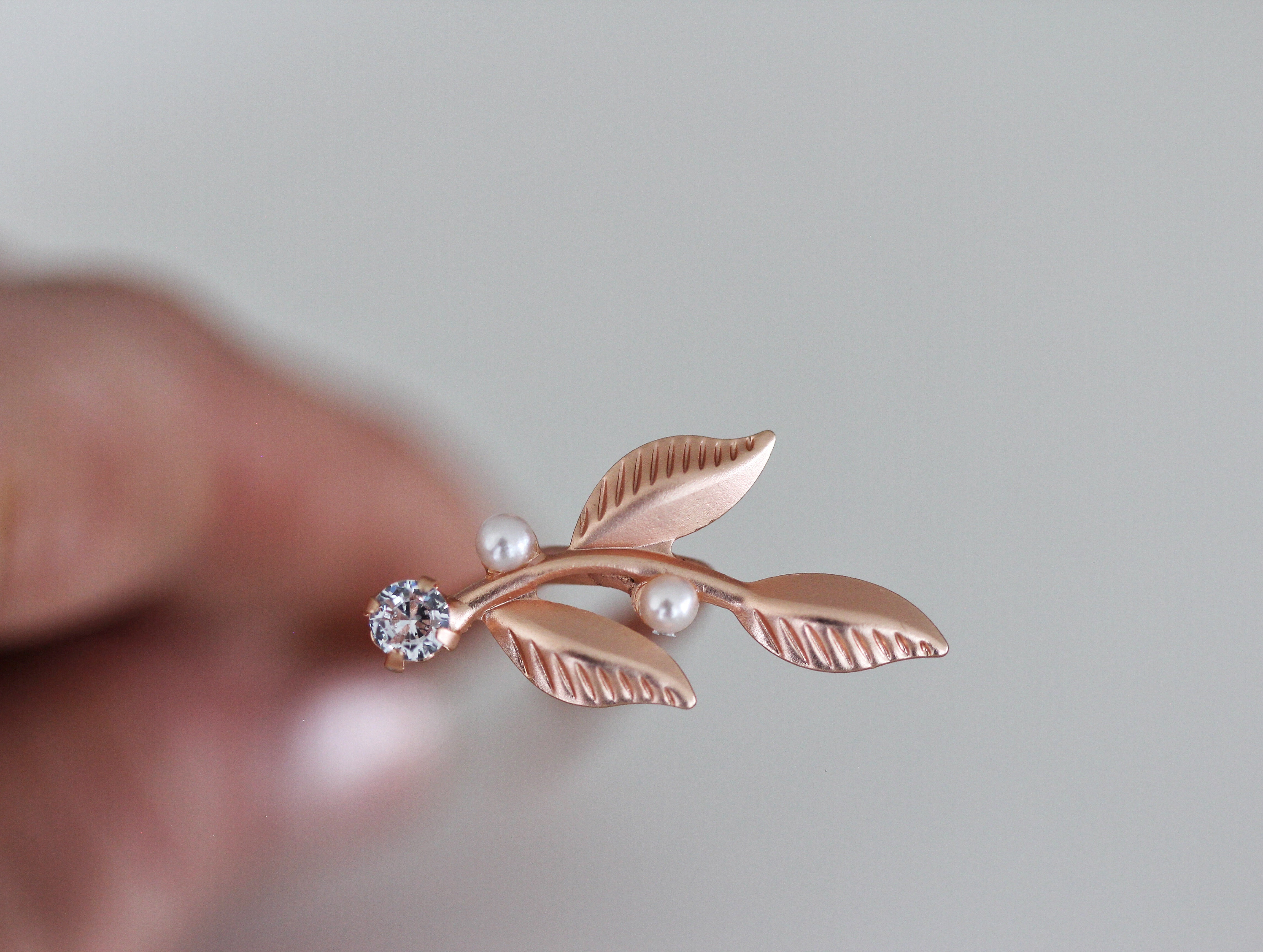 Delicate Twig, pearls & crystal Hair Prong