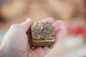 Antique Miniature Daisies Art Nouveau Jewelry Box