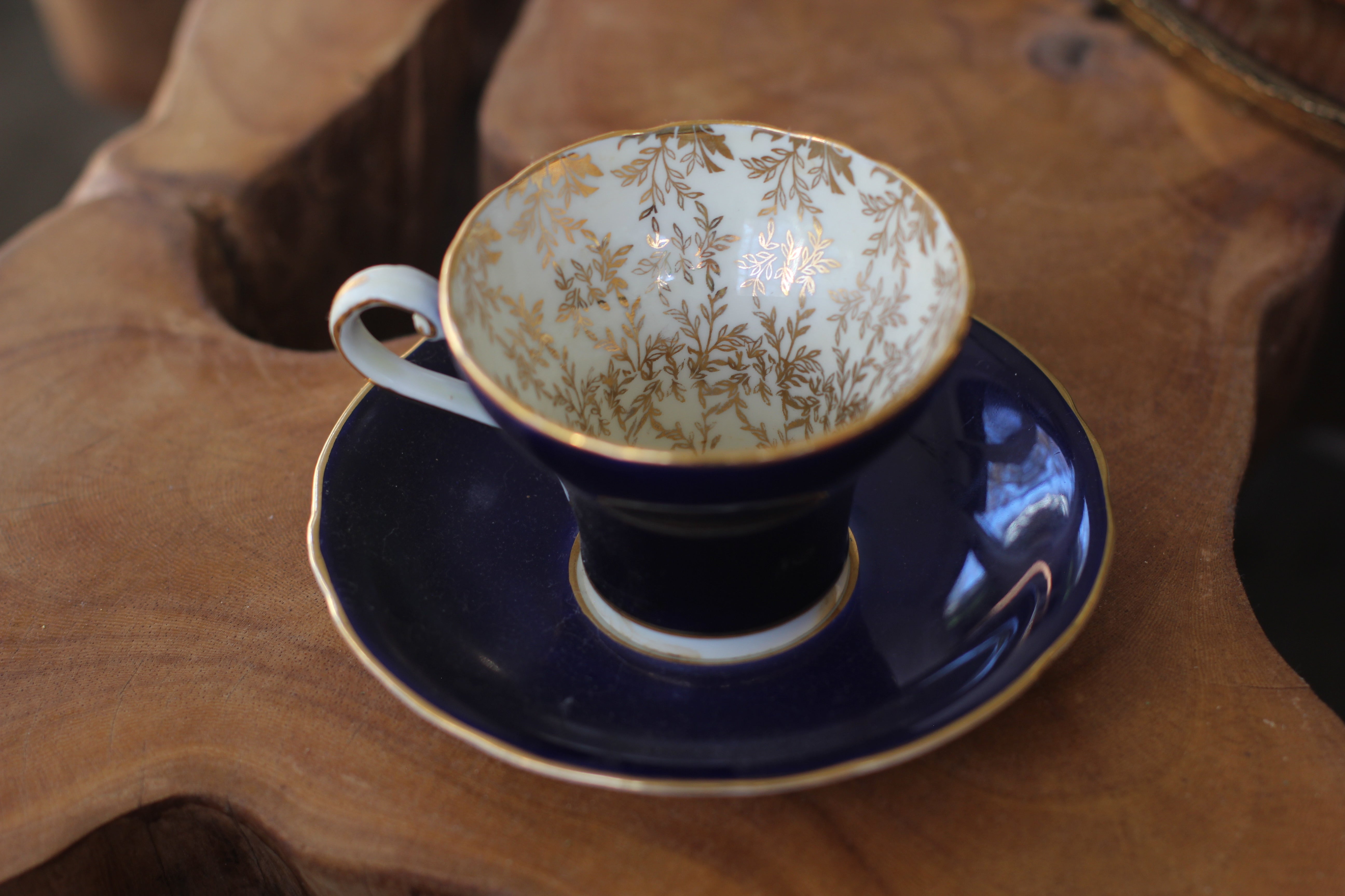 Vintage Eynsley England Navy Gold Leaves Tea Cup Set