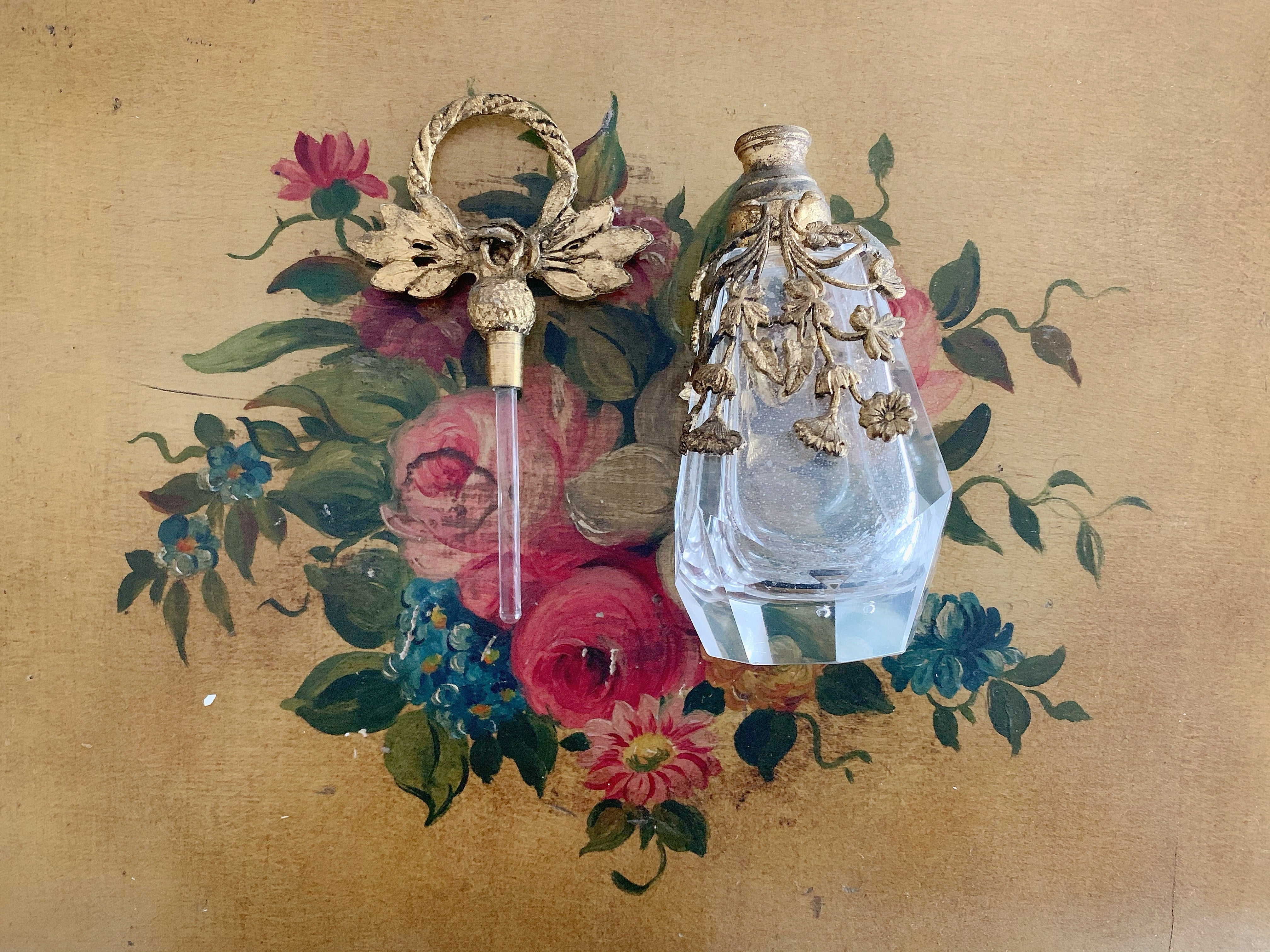 Antique Floral Collar Perfume Bottle