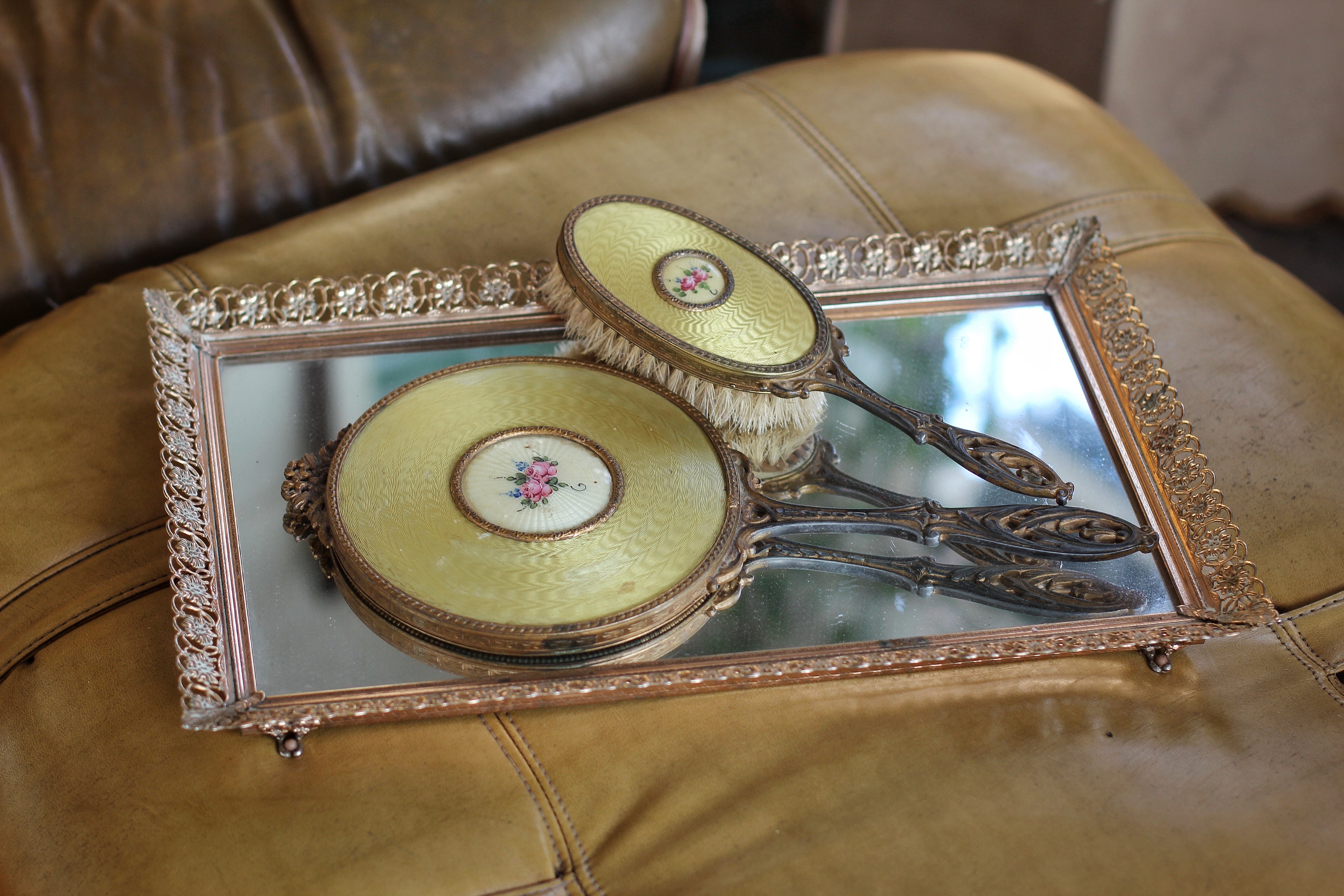 Antique Gold Floral Vanity Set