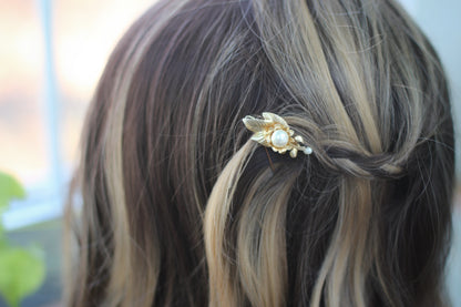 Tiny Floral Pearl Barrette