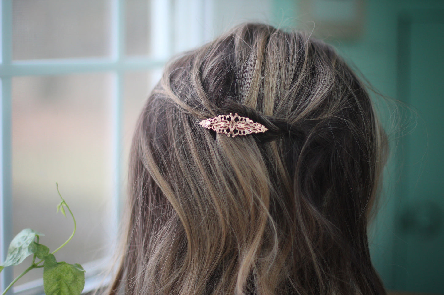 Medium Marquise Barrette