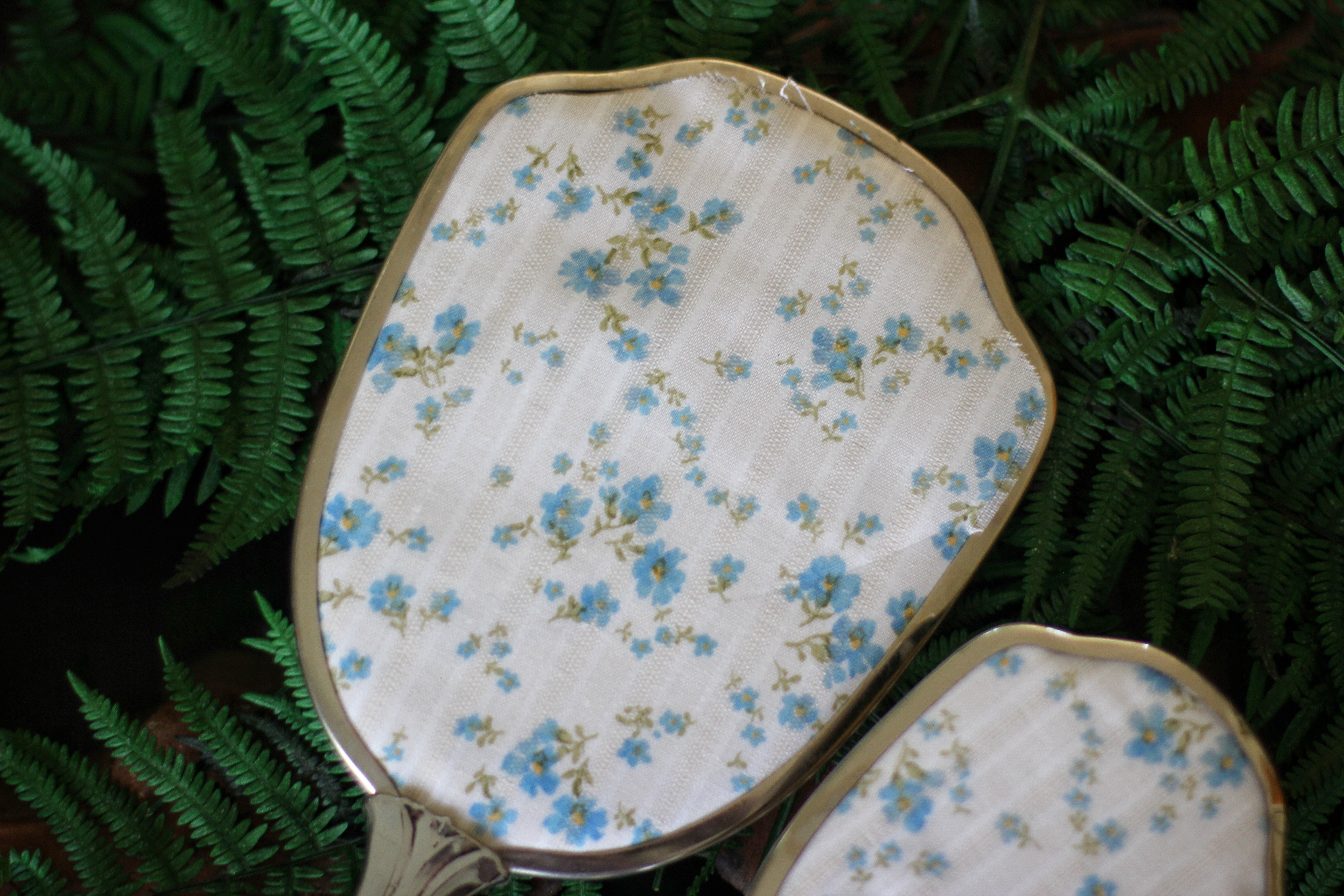 Antique Floral Light Blue & White Ausco Vanity Set