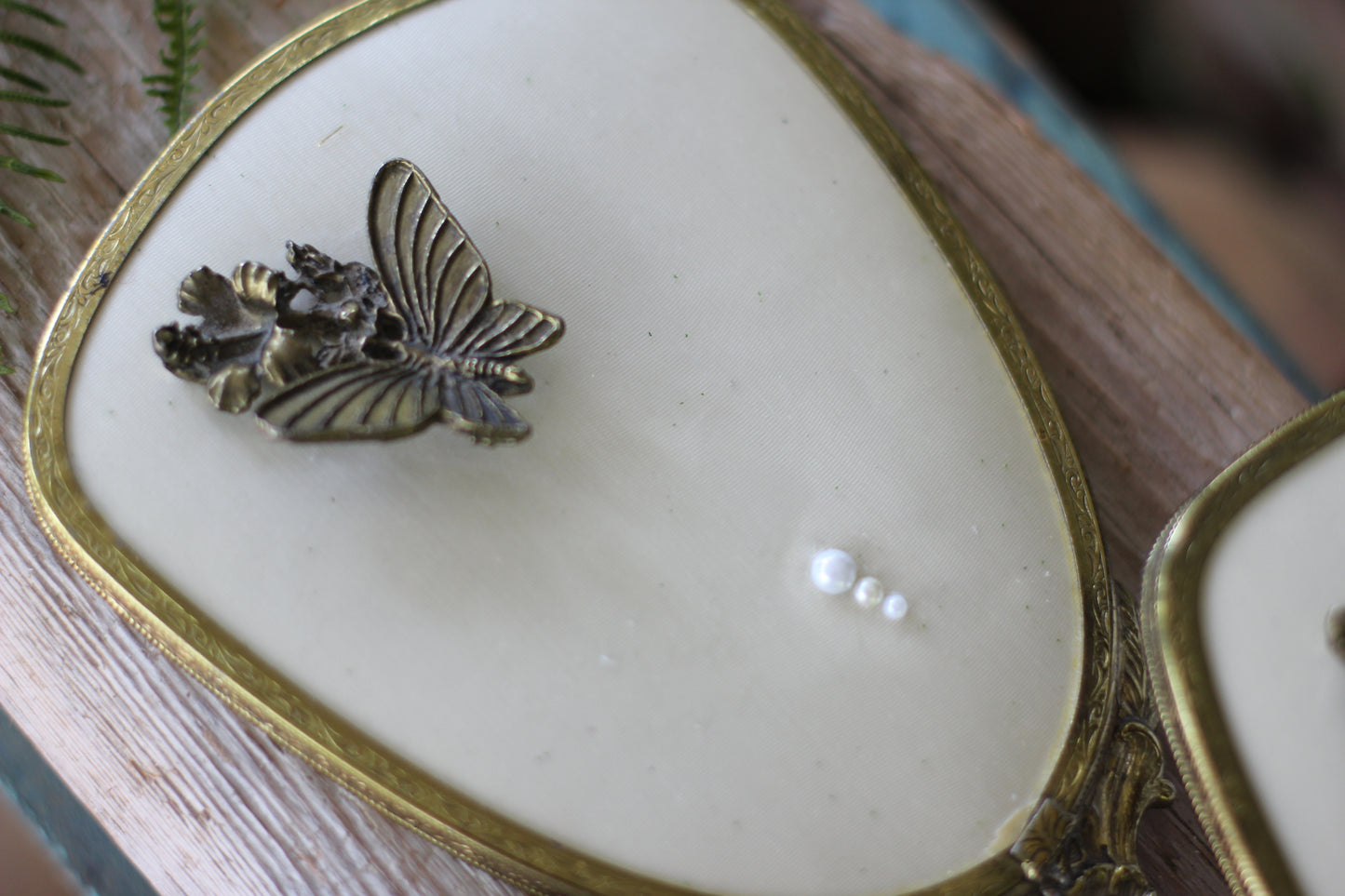 Vintage Butterflies & Hibiscus Vanity Set