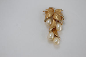 Pearls cluster Brooch