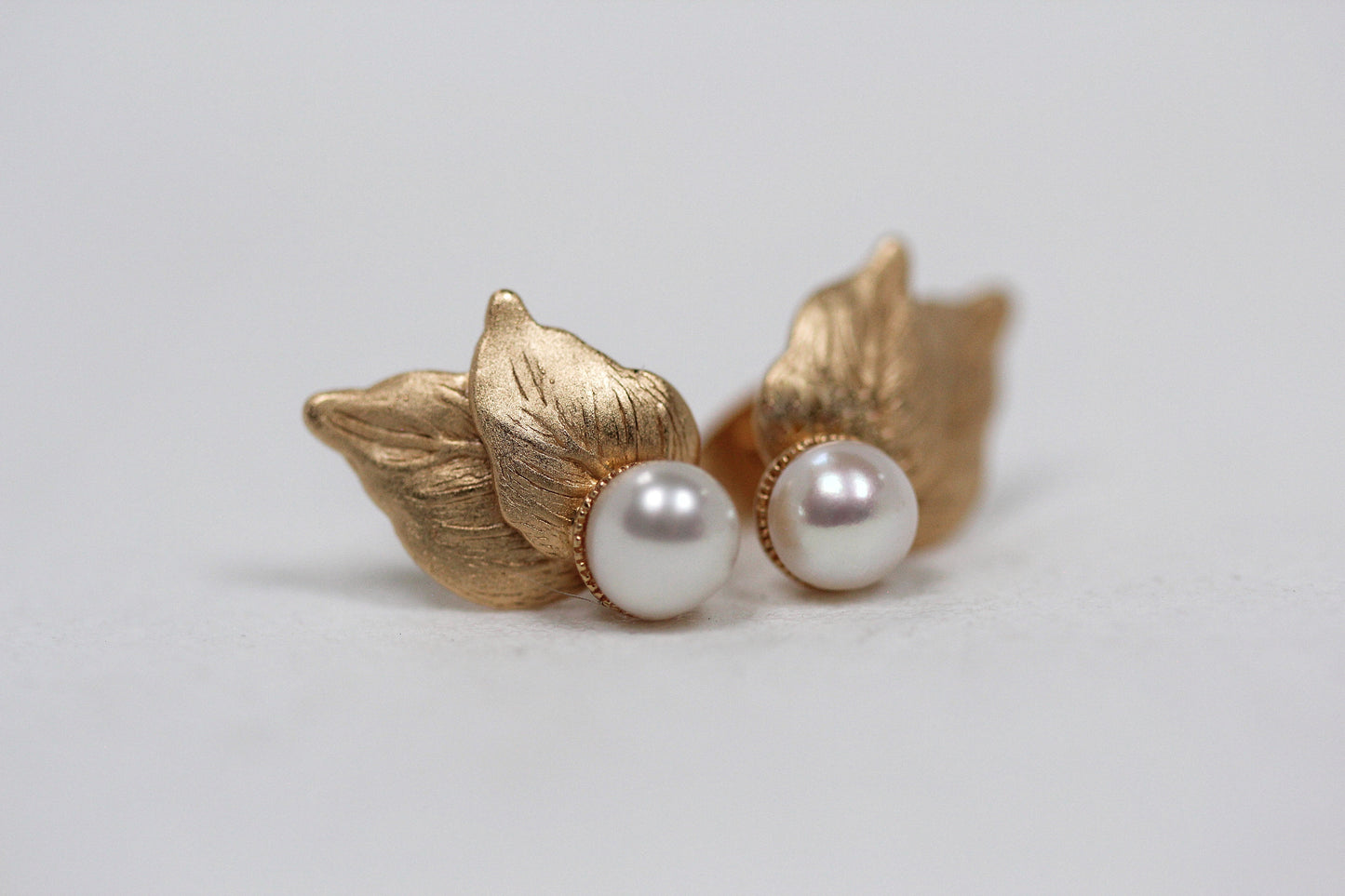 Aubrey Pearls & Leaves Earrings