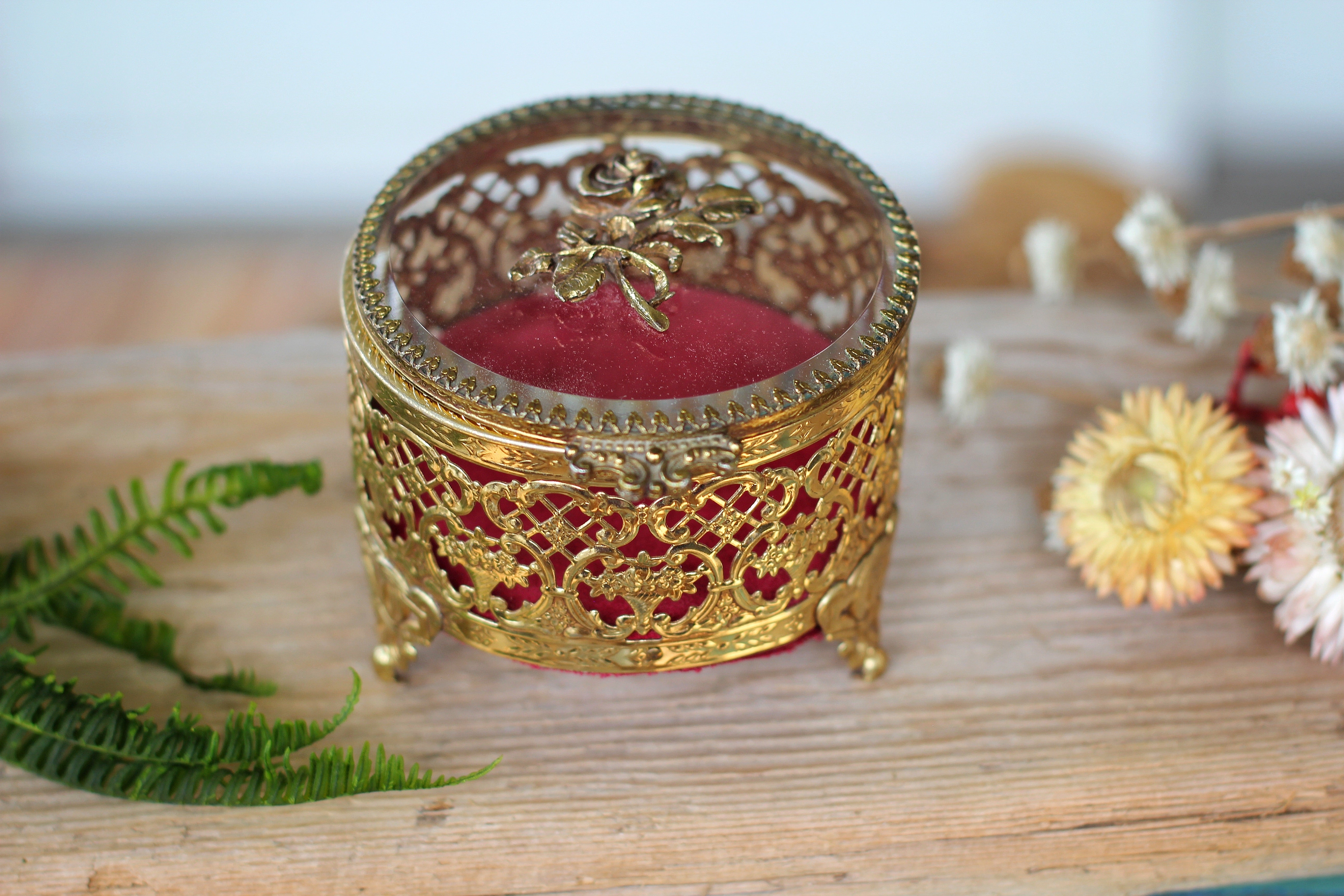 Antique Rose Rounded Jewelry Box