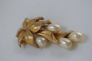 Pearls cluster Brooch