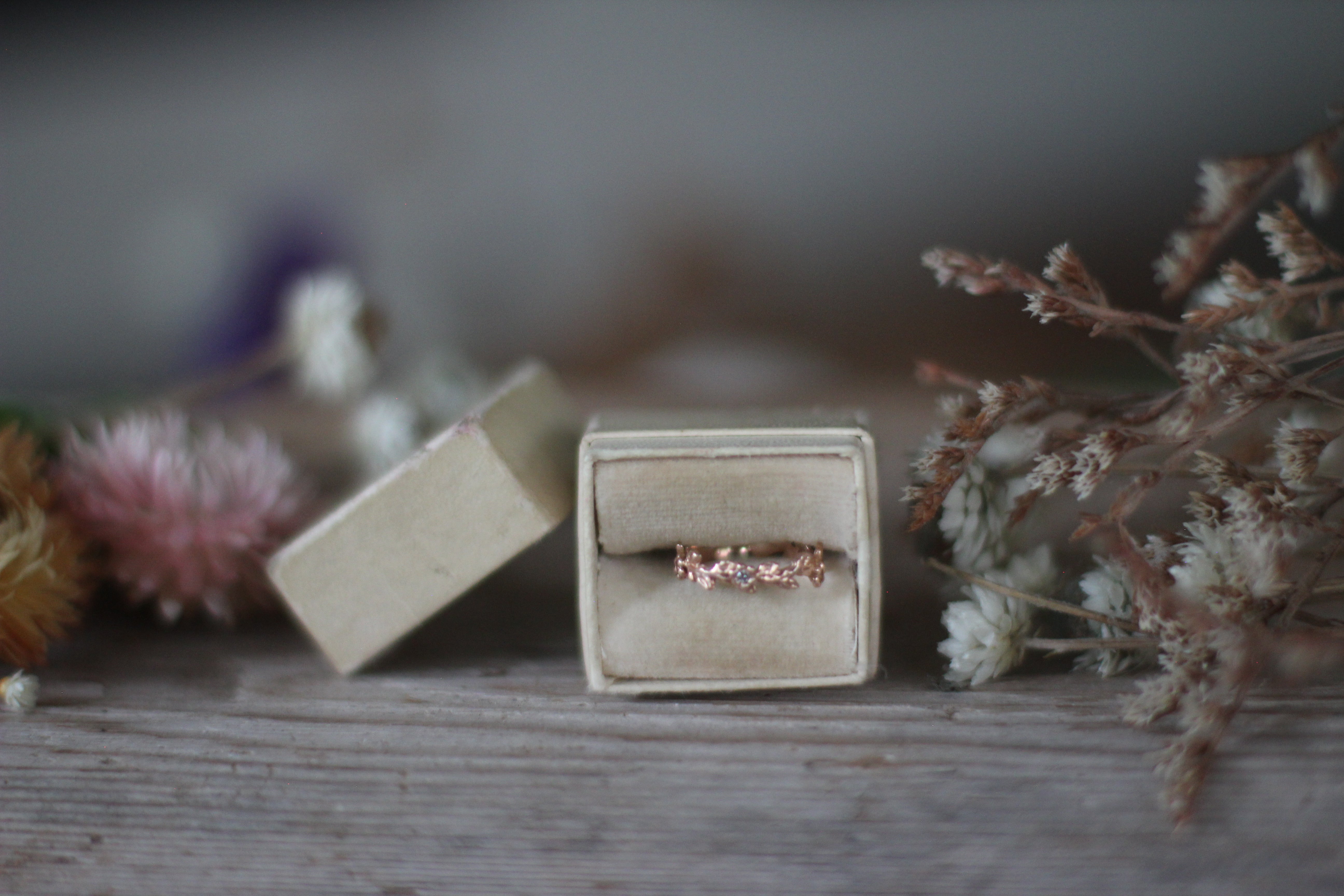 Antique Rustic Cream Cardboard Ring Box