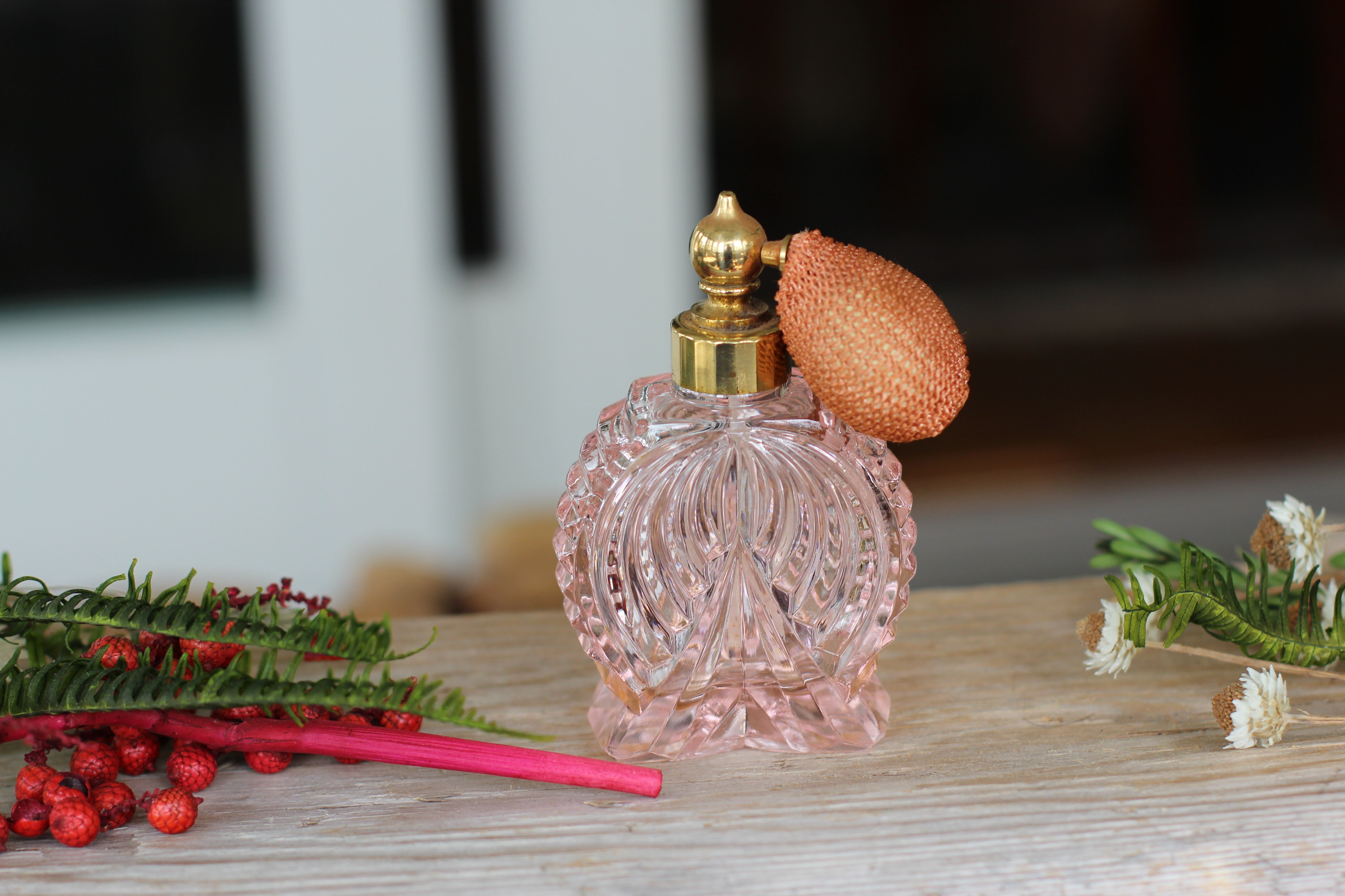Dusky Rose Pink Art Deco Perfume Atomizer by De Vilbiss