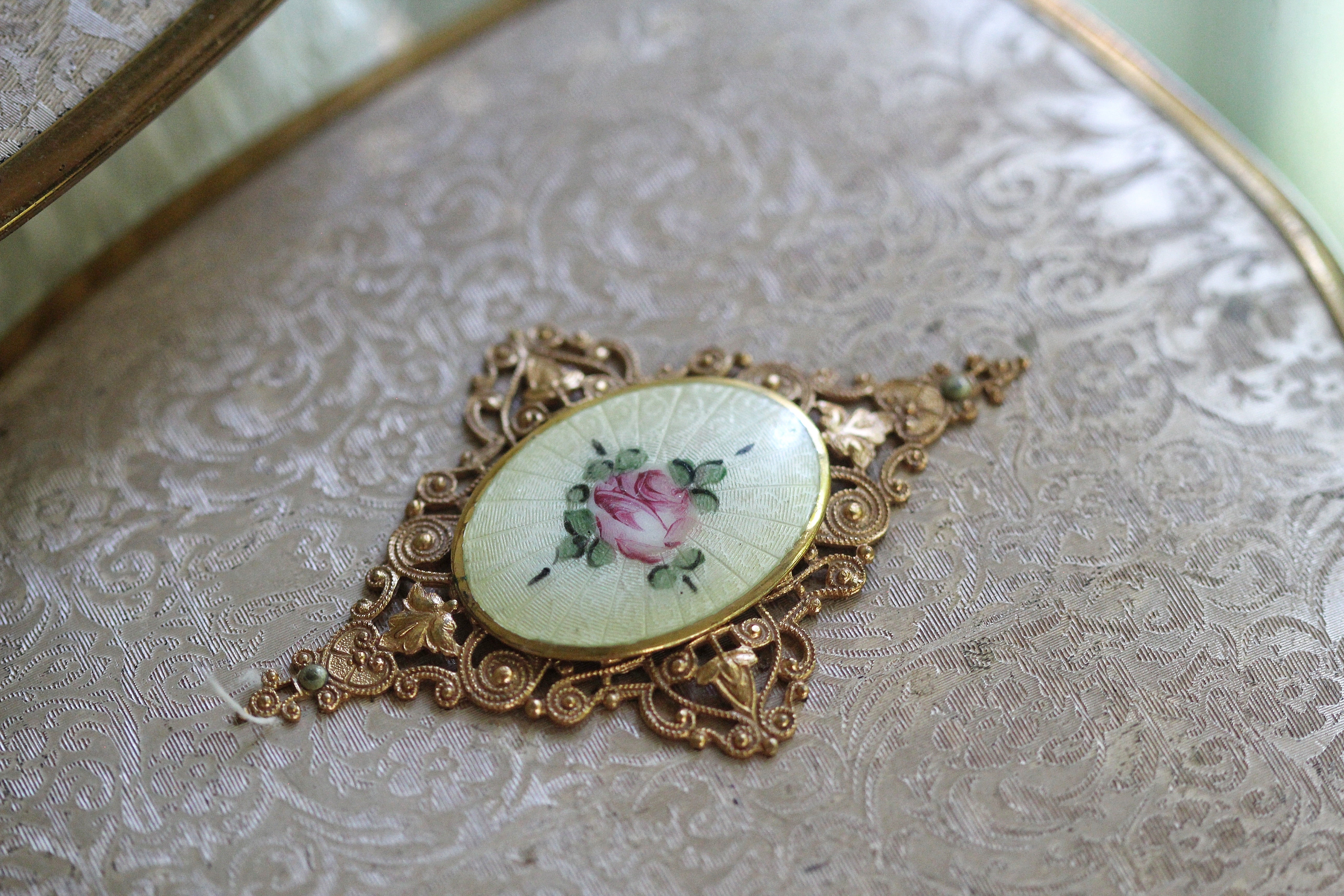 Antique Pink Floral Vanity Set