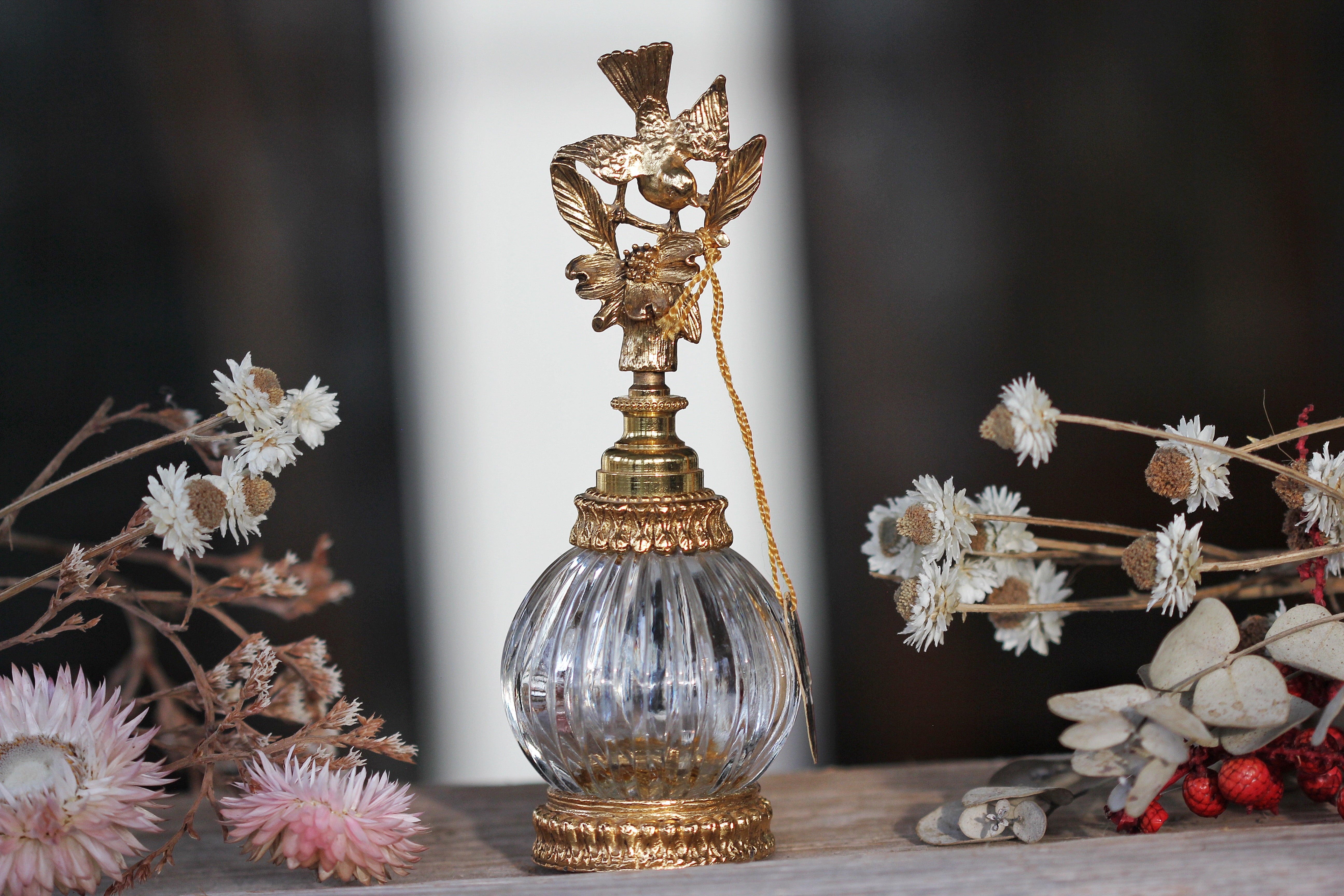 Antique Floral Dauber Leaf Collar Perfume Bottle – Avigail Adam