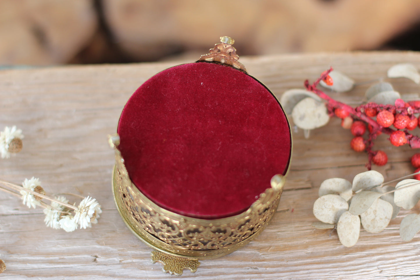 Vintage Rounded Floral Dogwood Jewelry Box