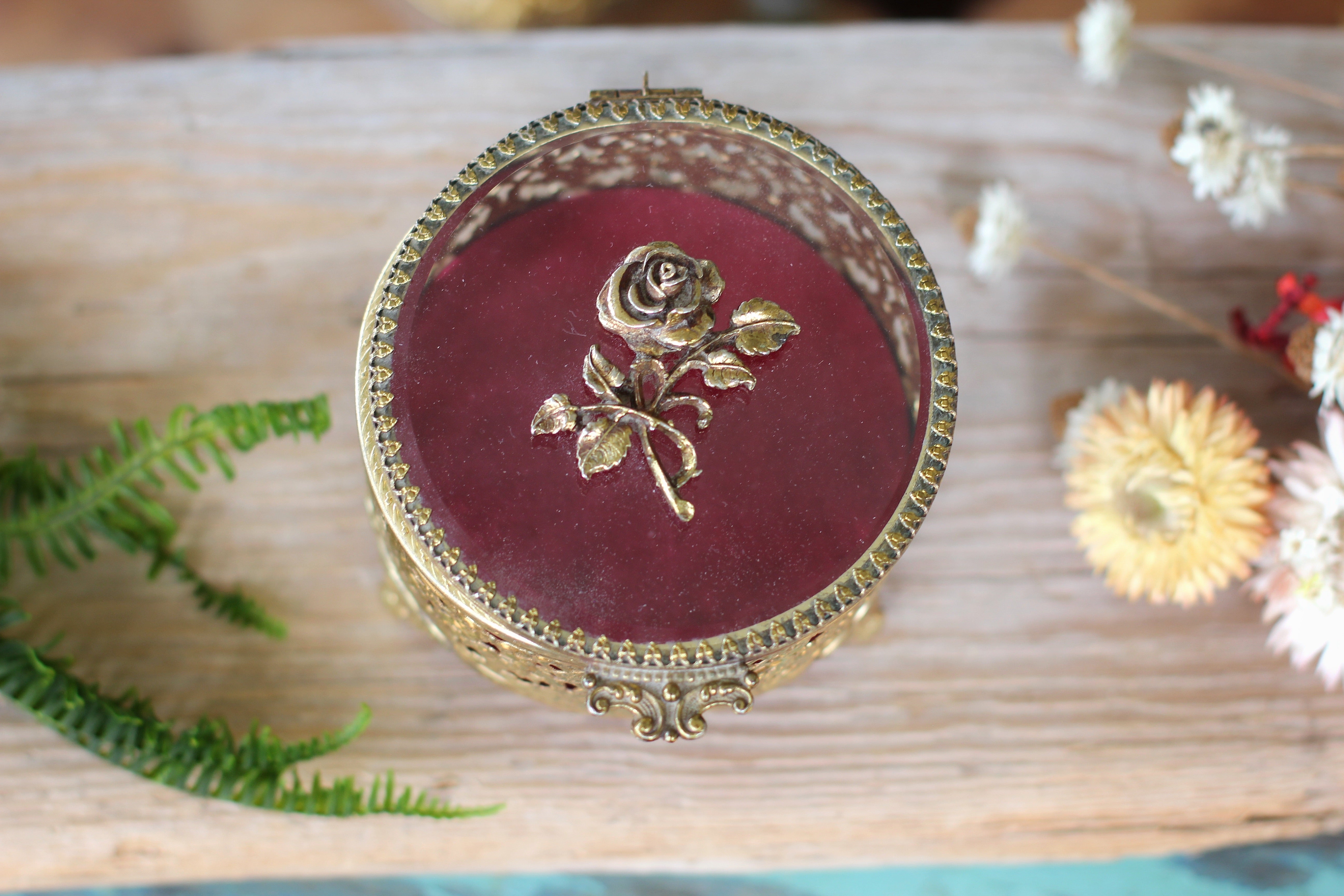 Antique Rose Rounded Jewelry Box