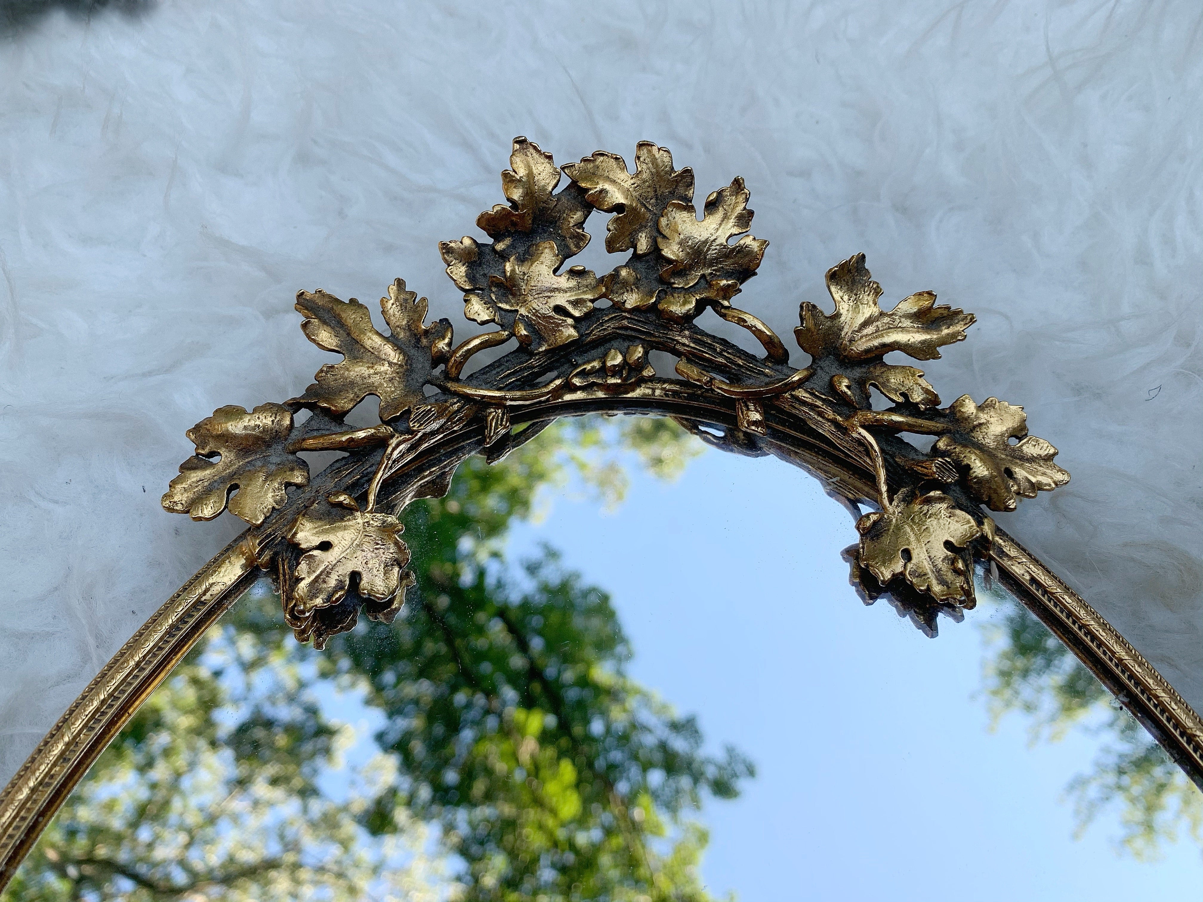 Antique Ivy Leaves Mirror Tray