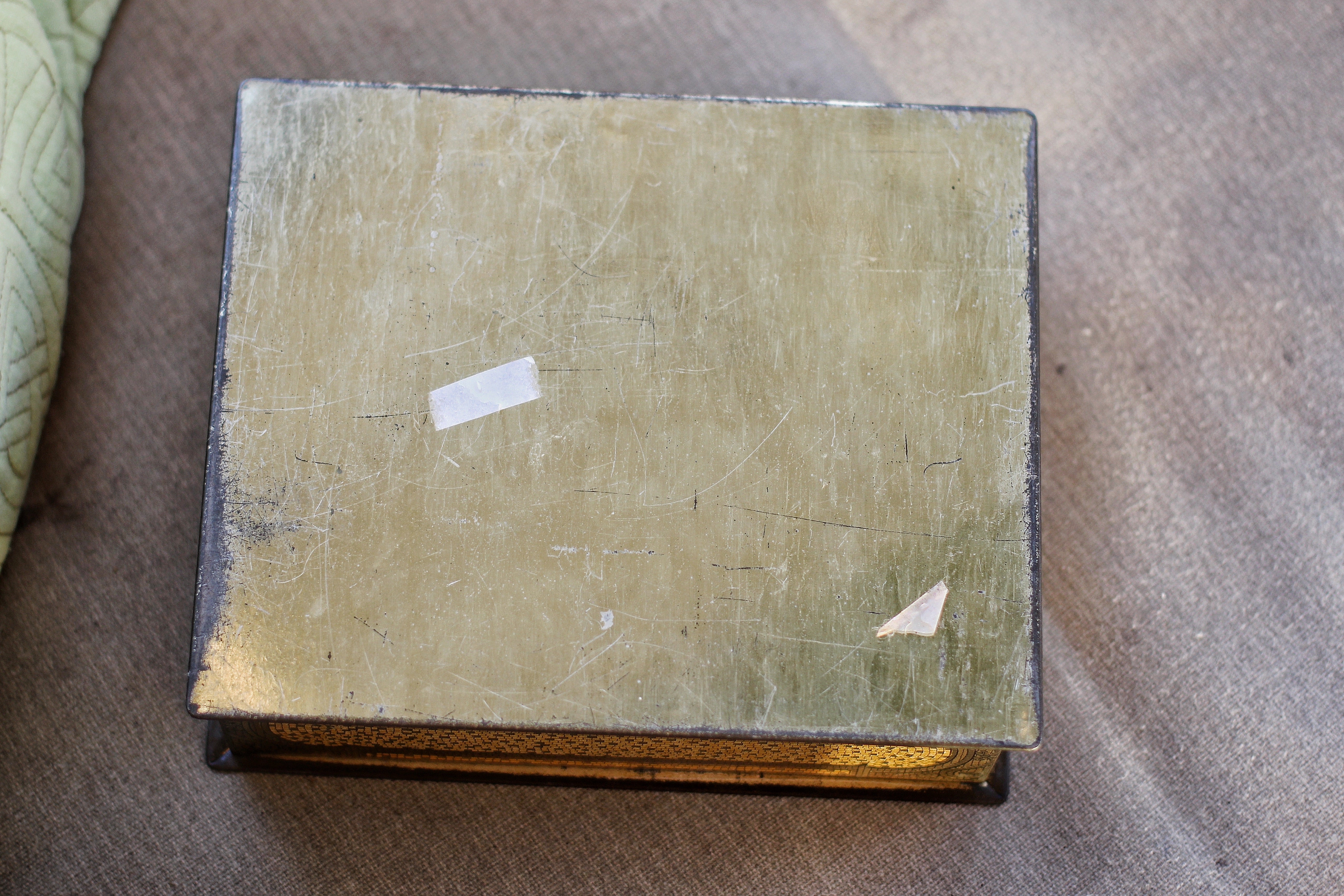 Vintage Whitman's Salmagundi Tin Box