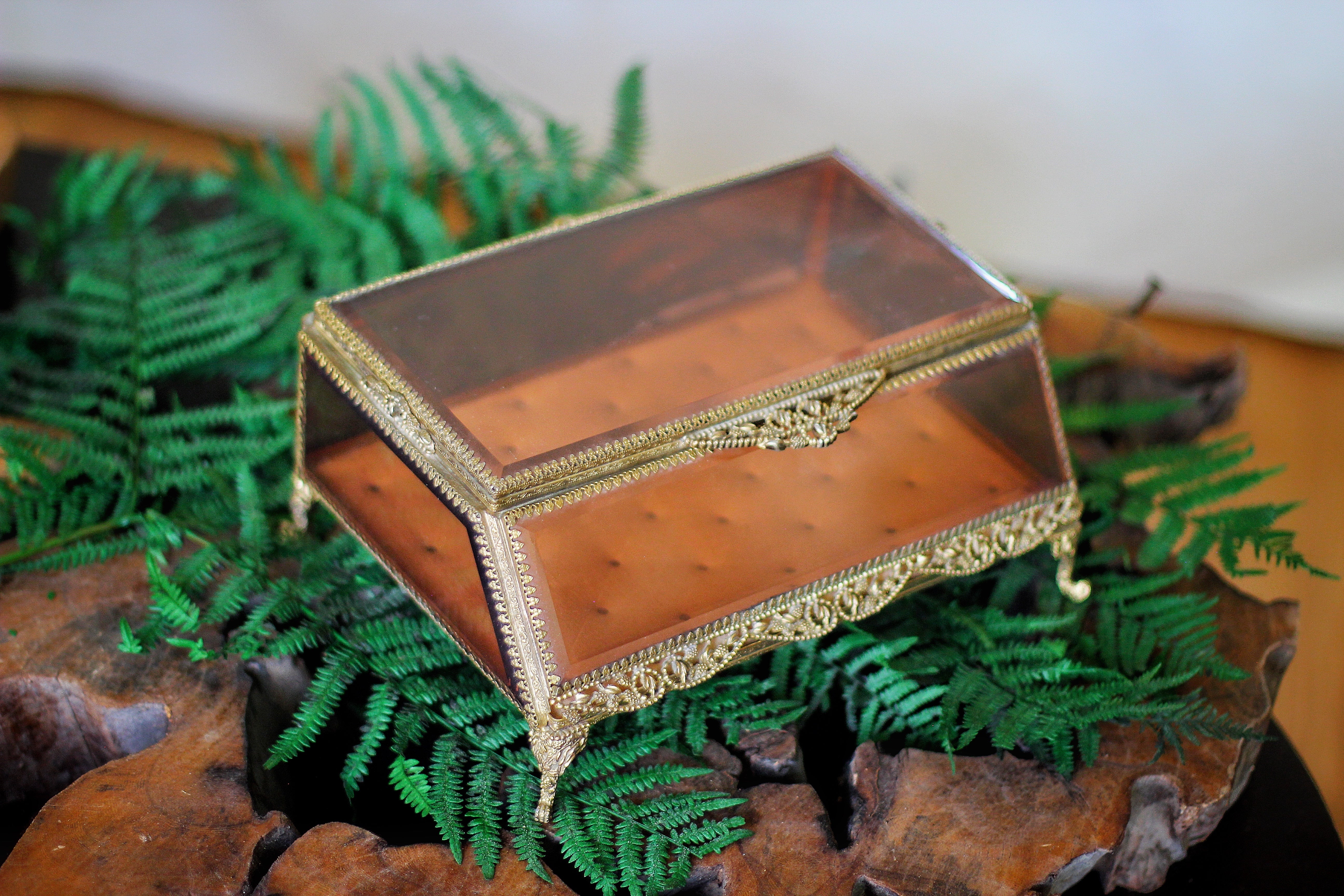 Vintage Large Tufter Amber Tinted Glass Jewelry Caske