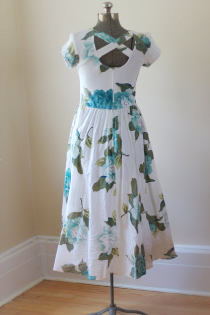 Vintage White Large Blue Flowers Carol Anderson Dress