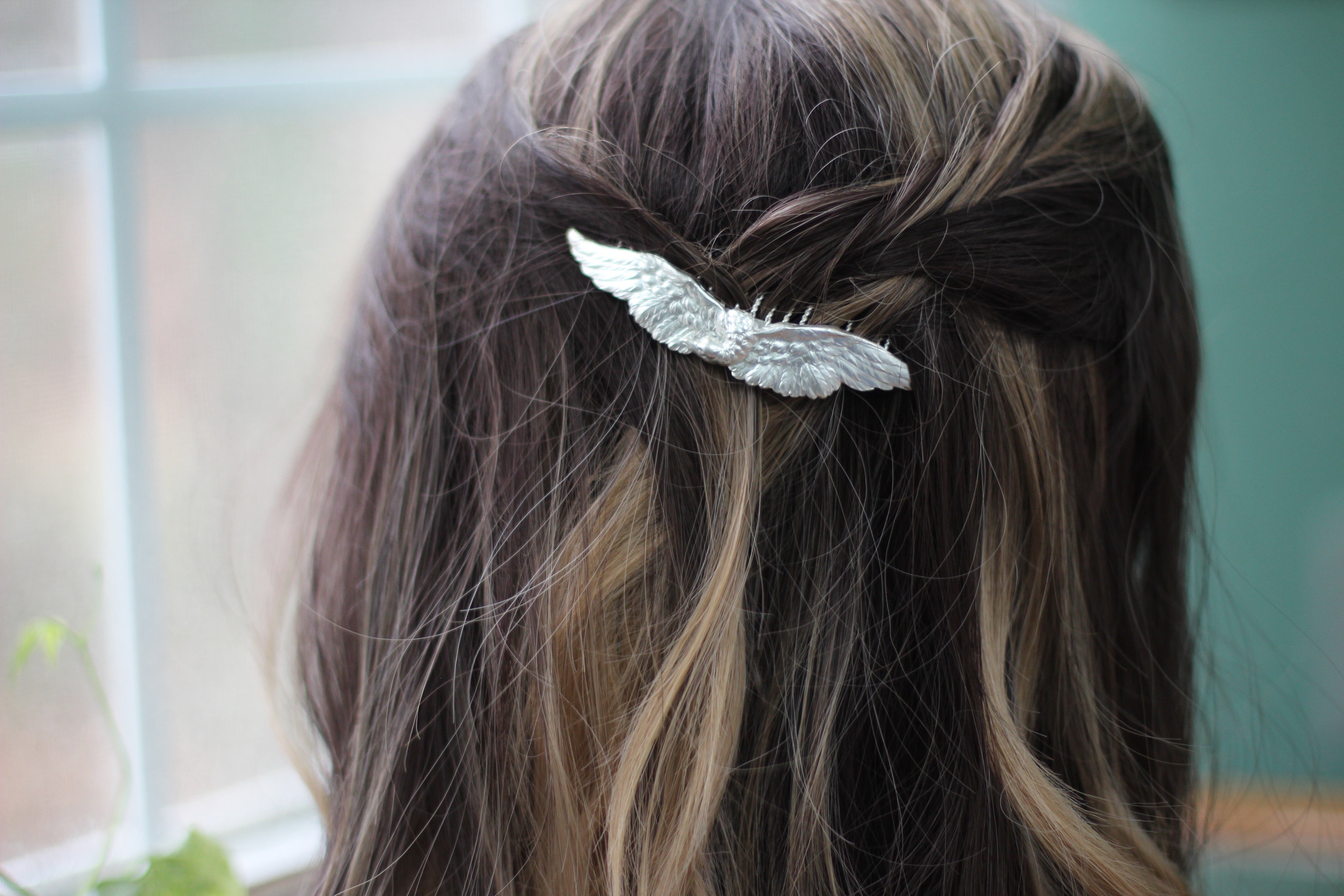 Winged Swan Hair Comb