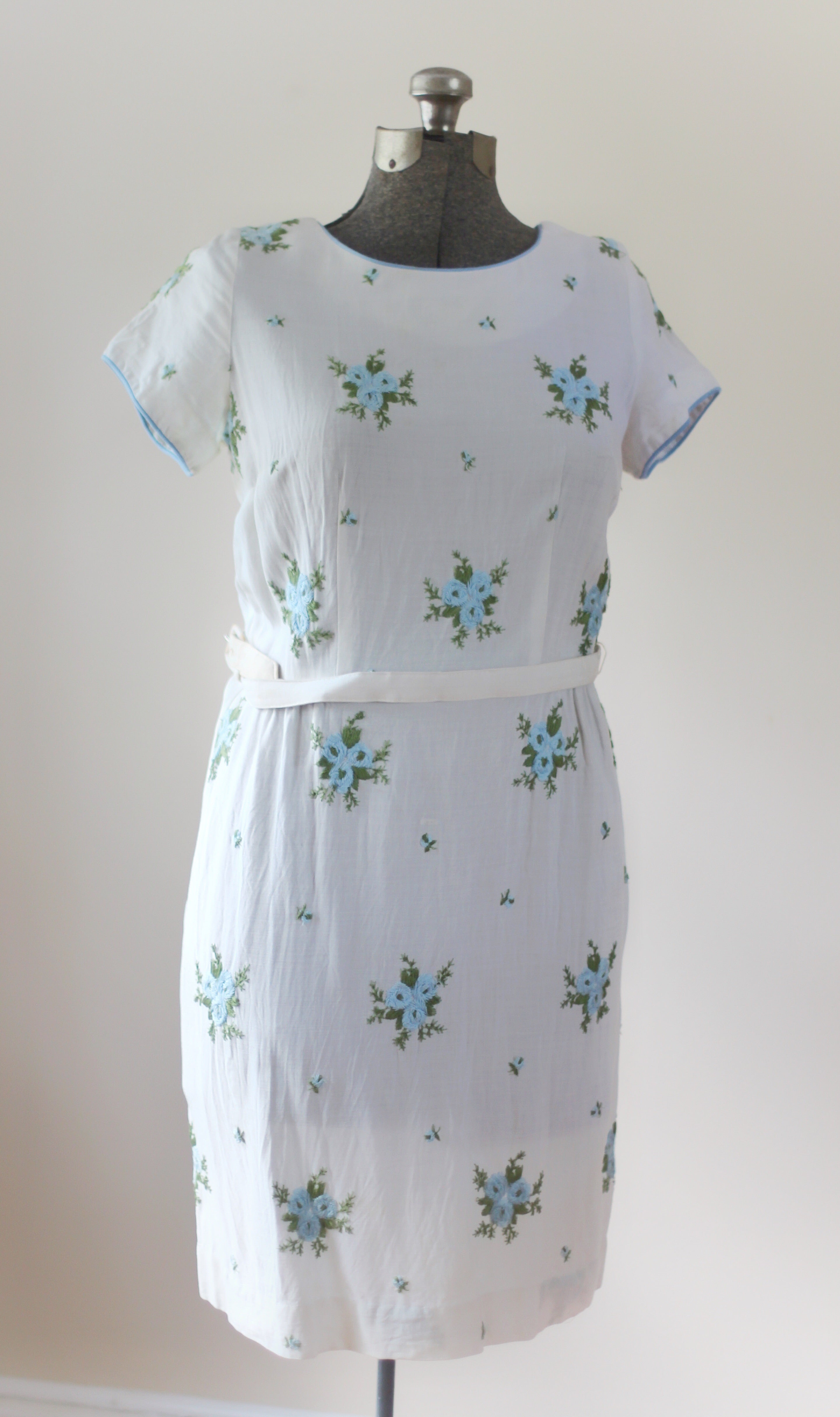 Vintage White Embroidered Blue Flowers Dress