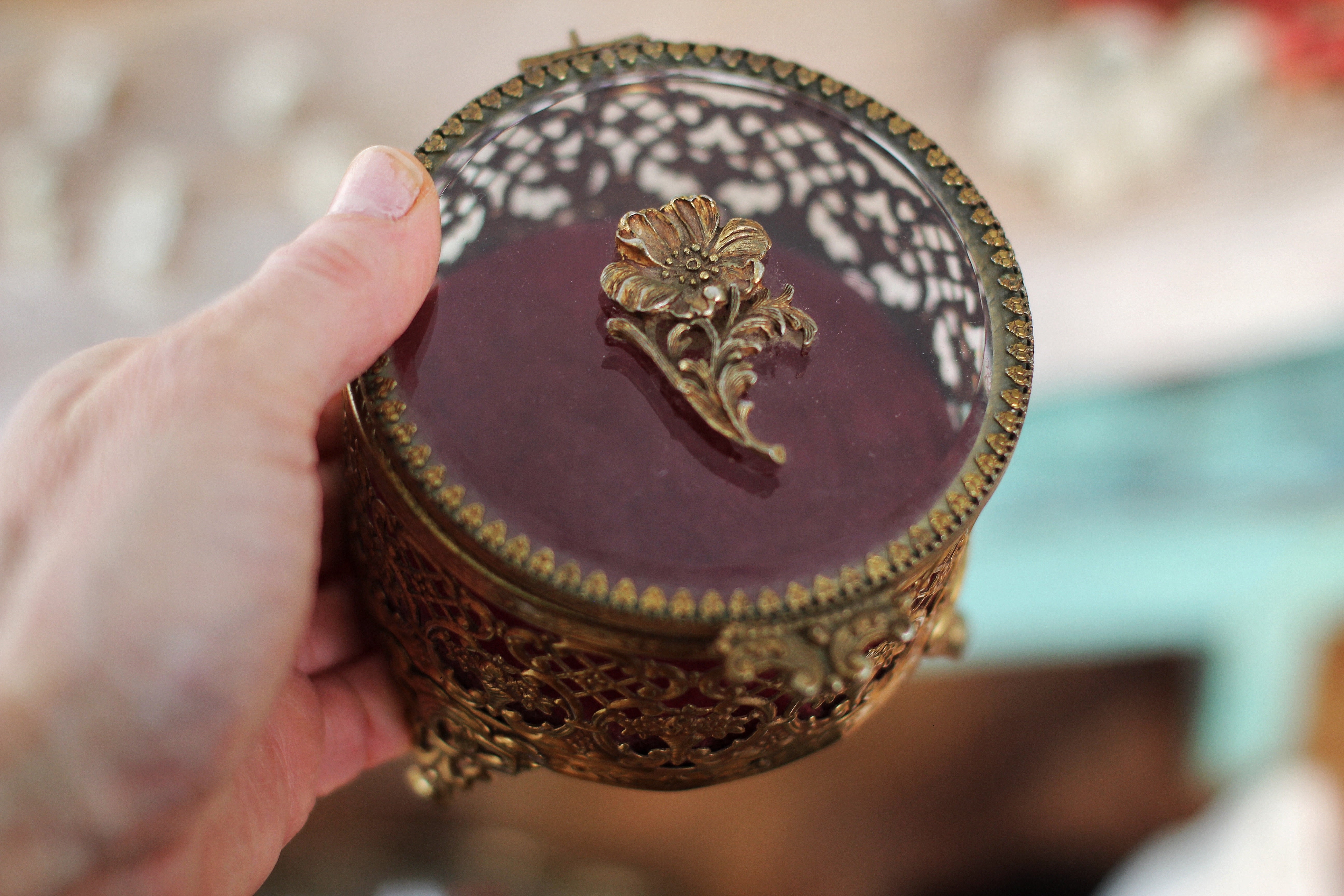 Vintage Rounded Floral Dogwood Jewelry Box