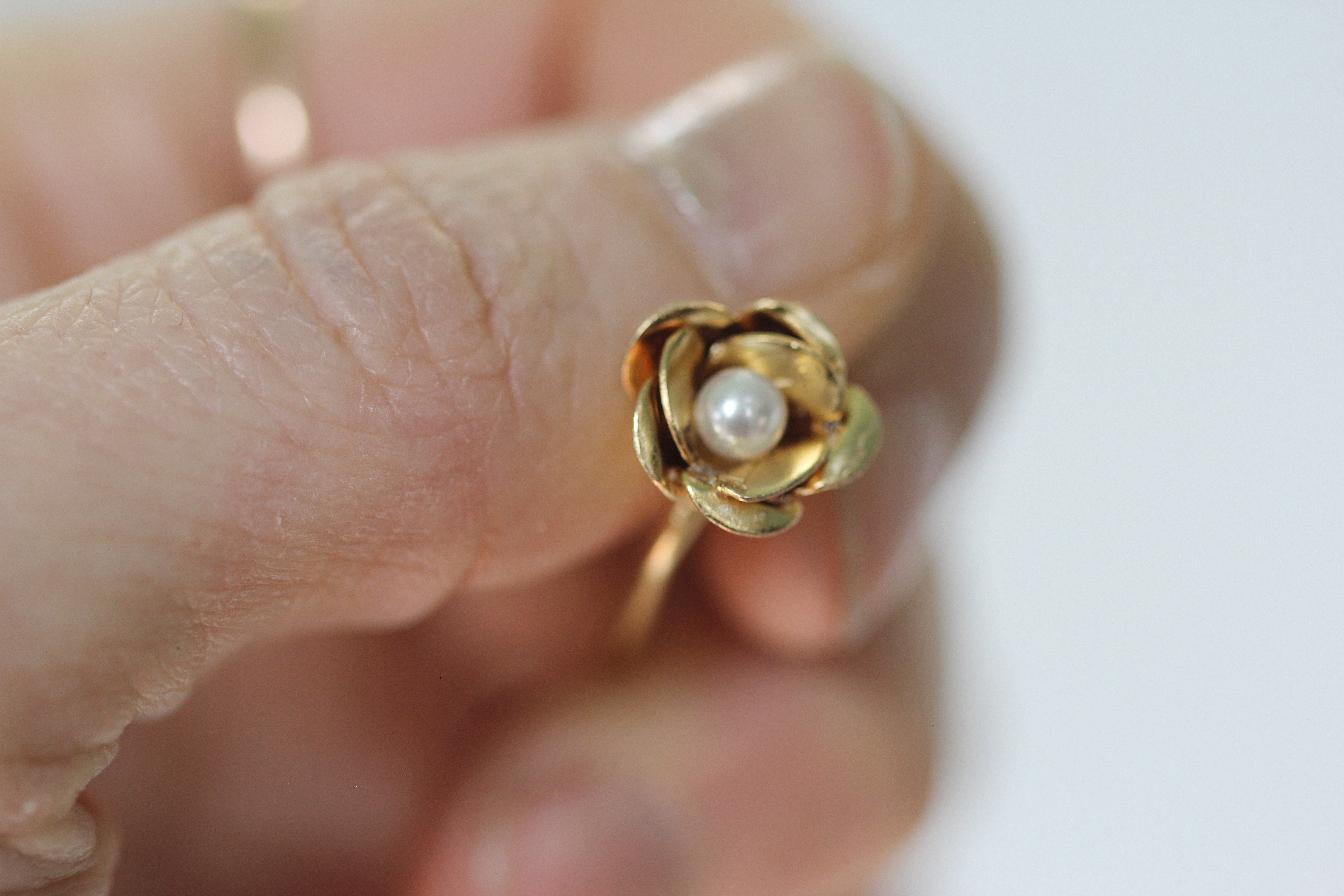 Preorder*** Tiny Rose Hair Prong
