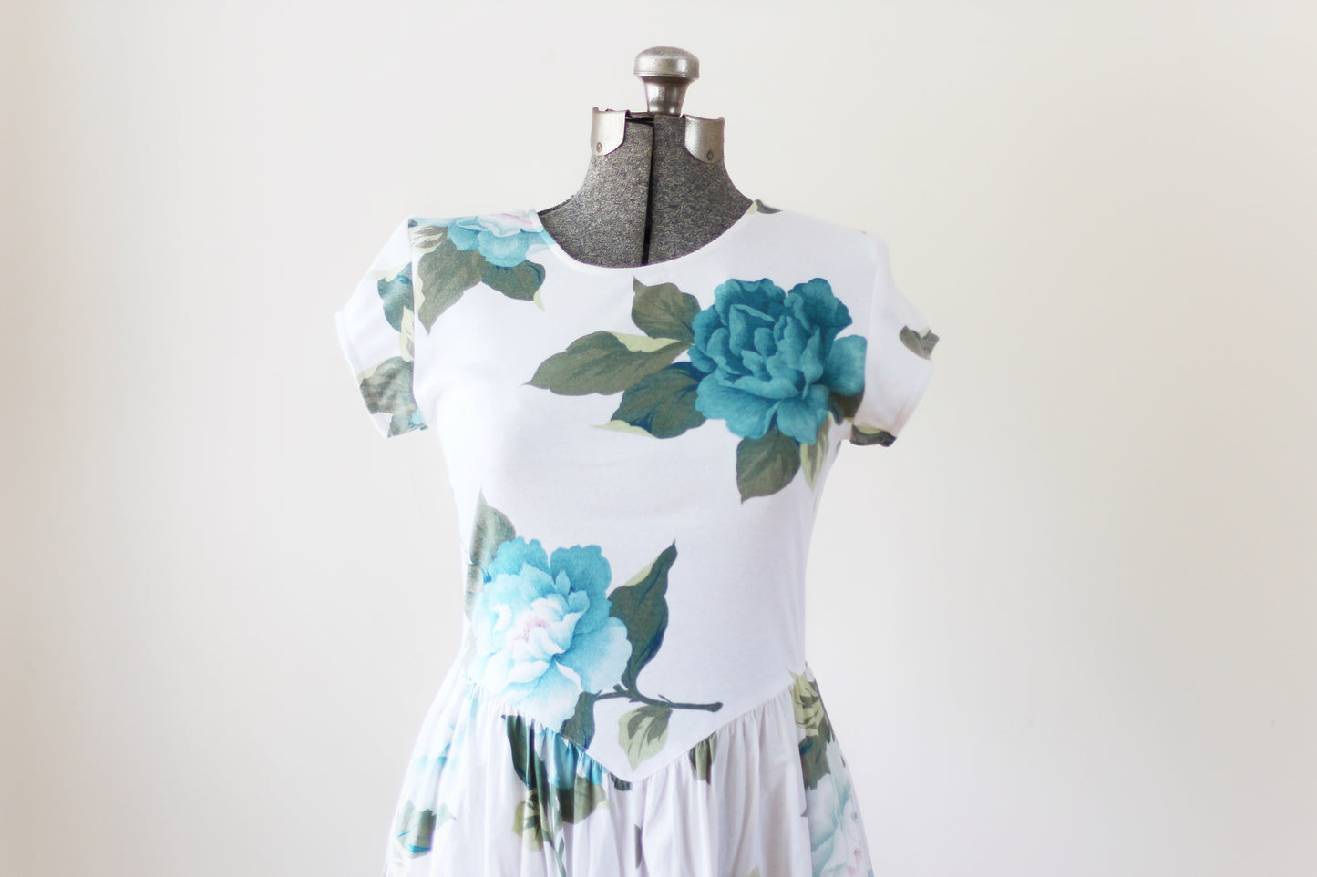 Vintage White Large Blue Flowers Carol Anderson Dress