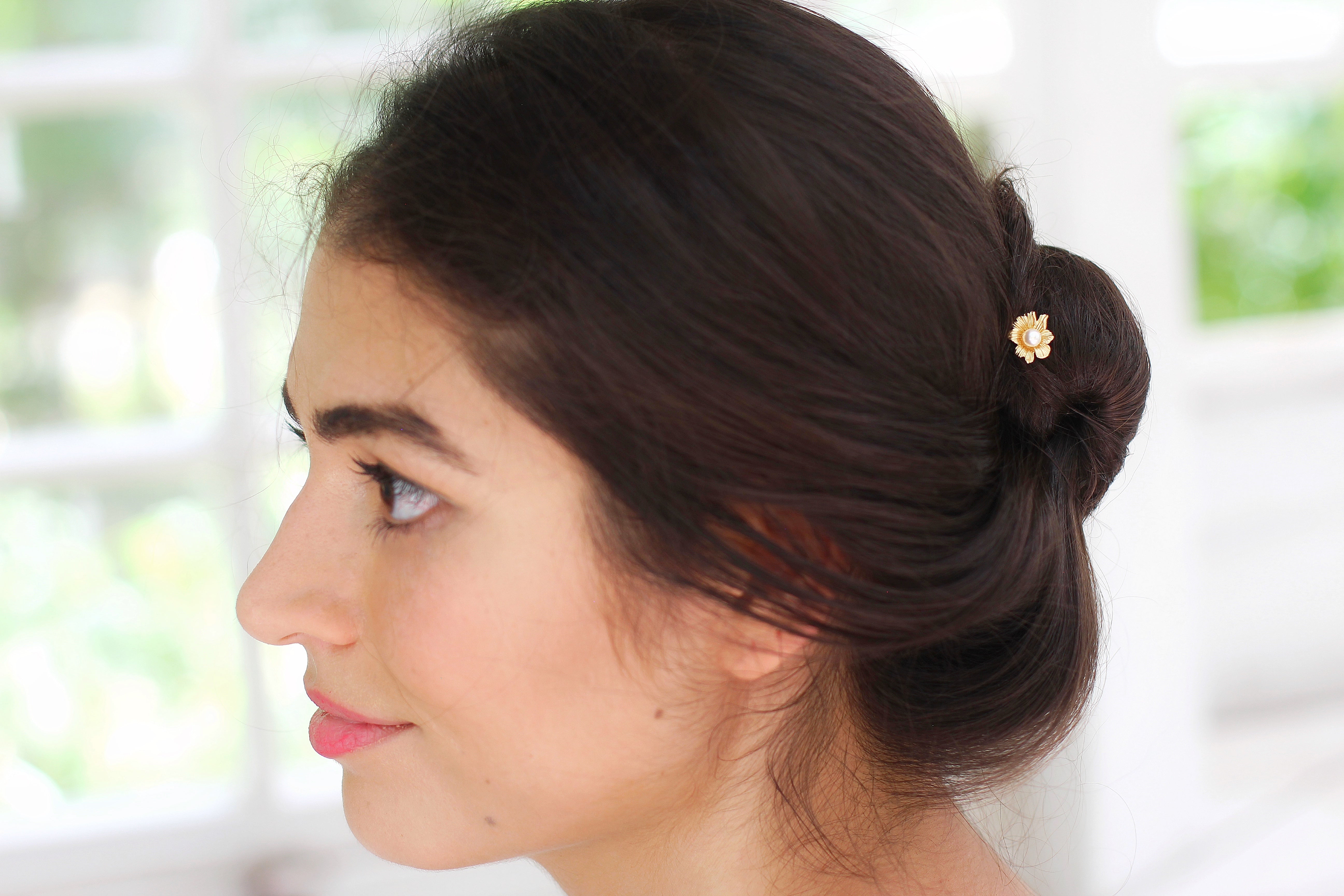 Tiny Flower & Pearl Hair Prong