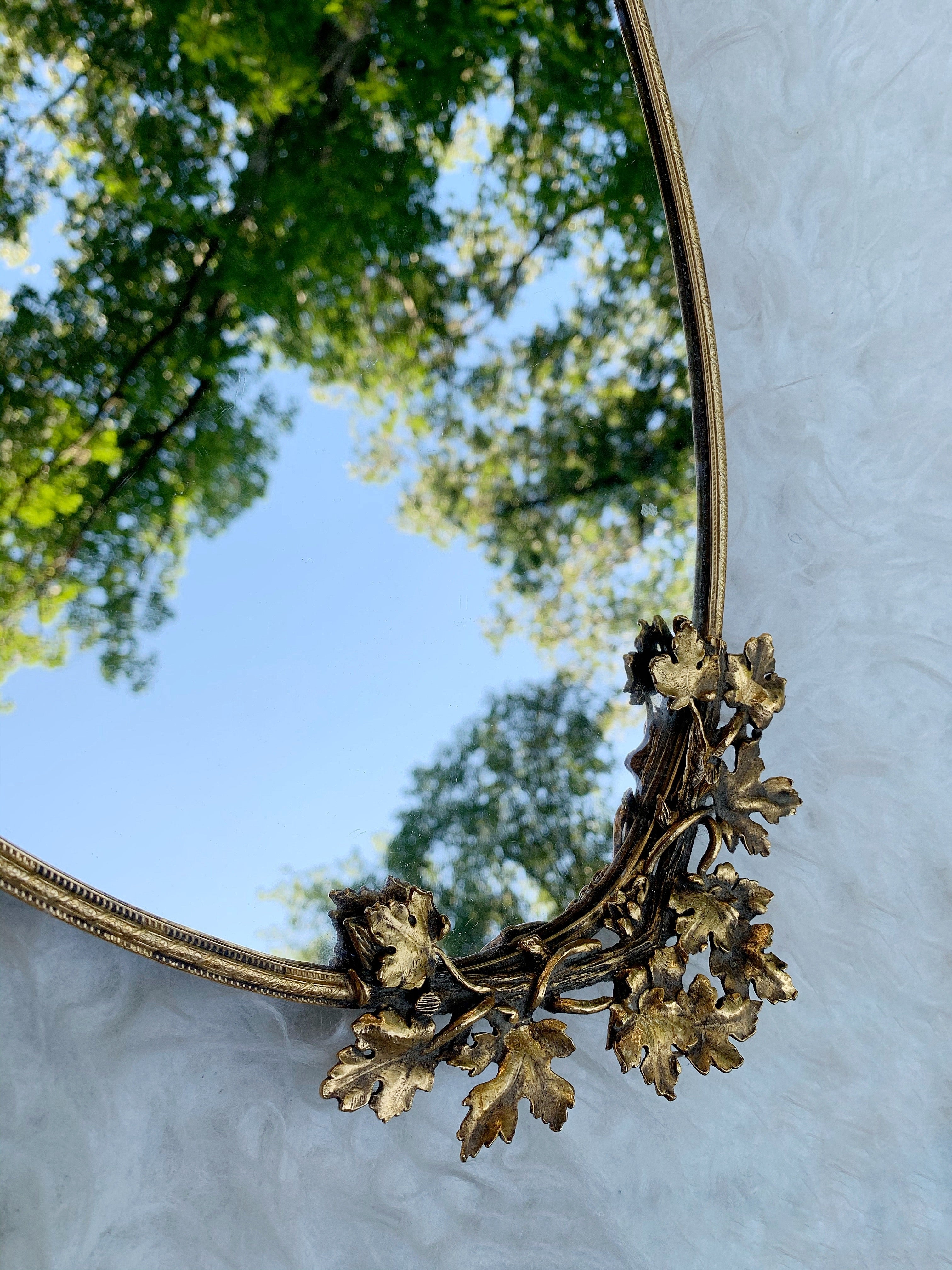 Antique Ivy Leaves Mirror Tray