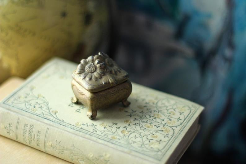 Antique Miniature Daisies Art Nouveau Jewelry Box