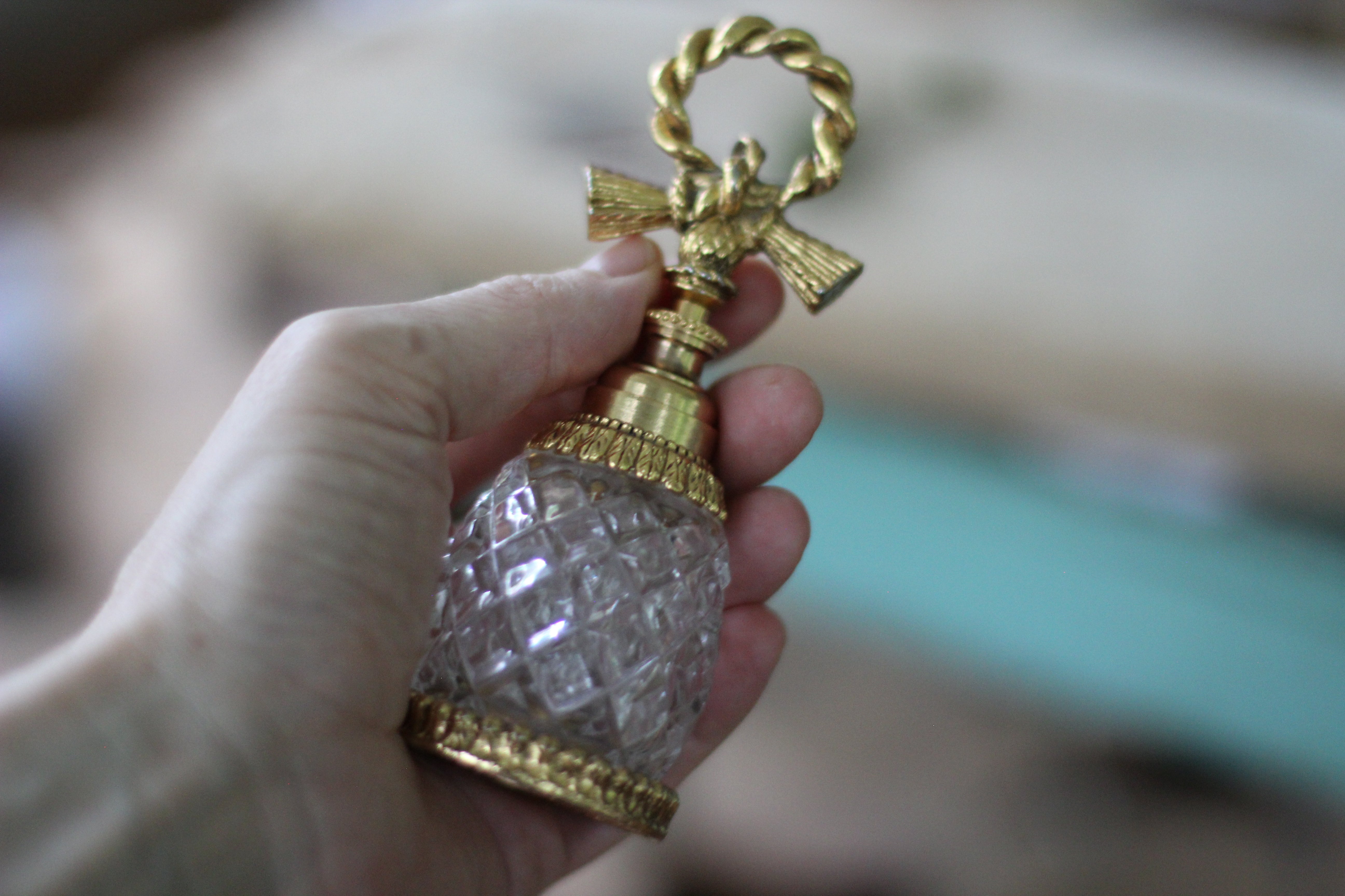 Antique Rare Stylebuilt Wreath Glass Perfume Bottle