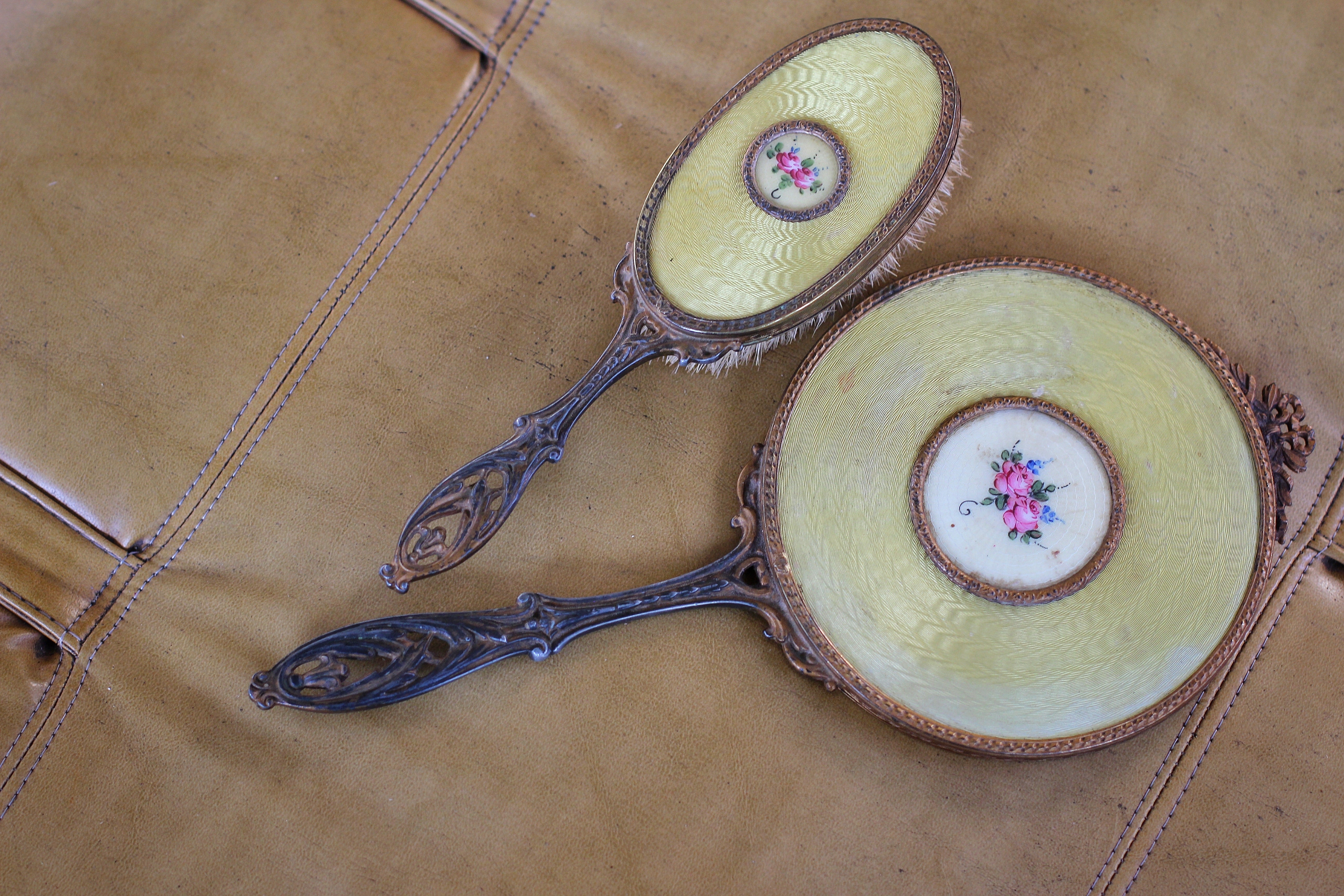 Antique Gold Floral Vanity Set