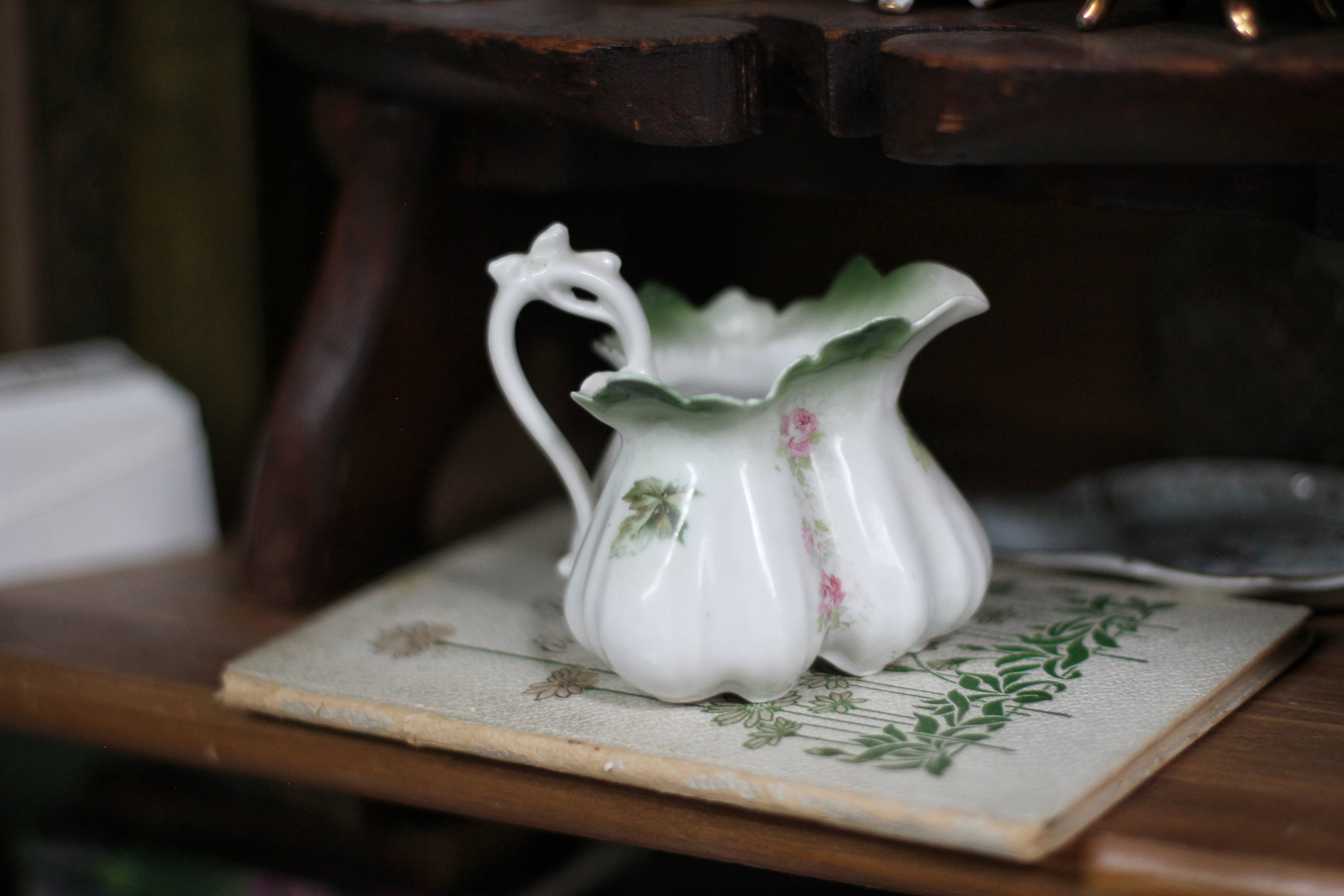 Vintage Floral Leaves Porcelain Dish