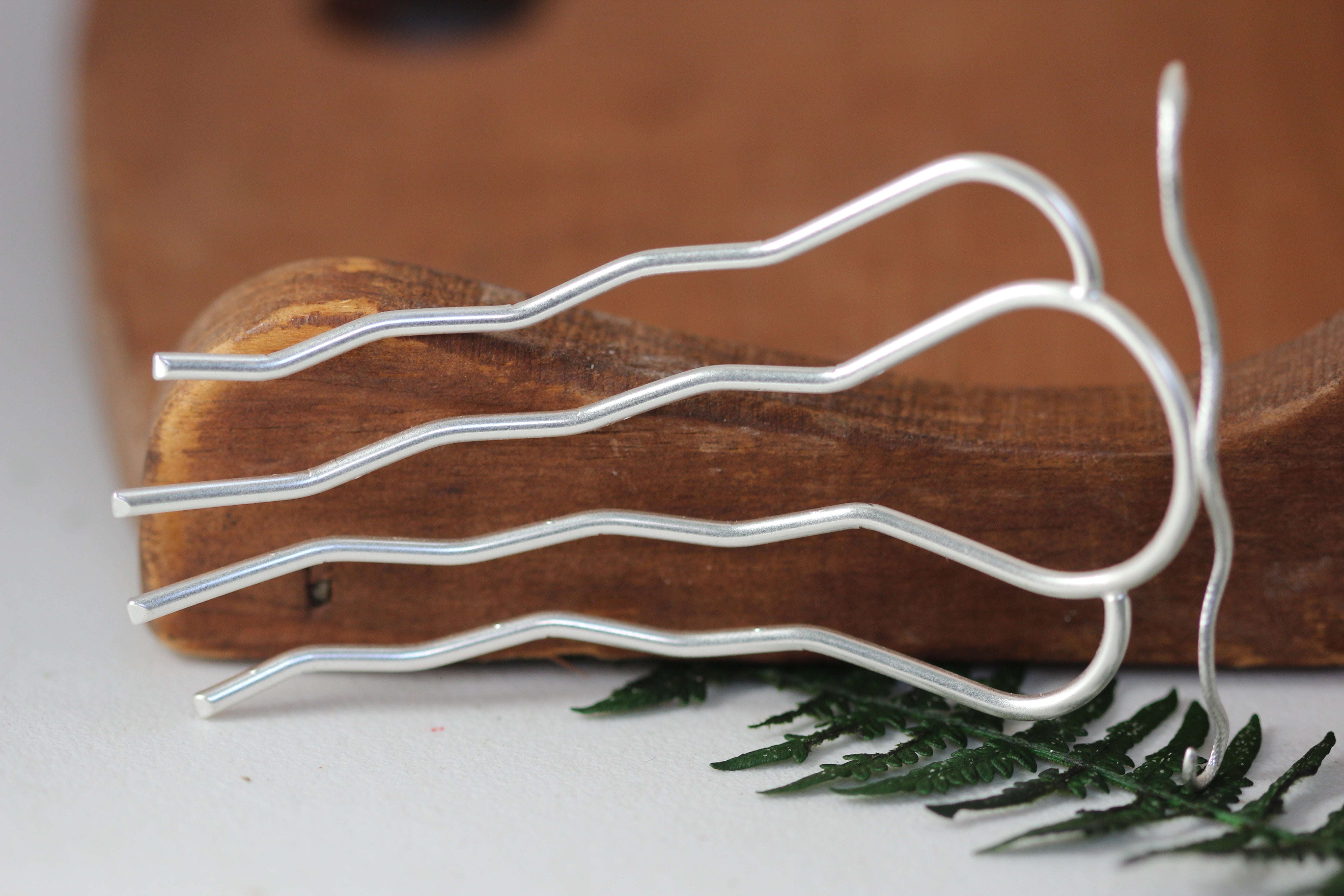 Swirly Snake Hair Prong