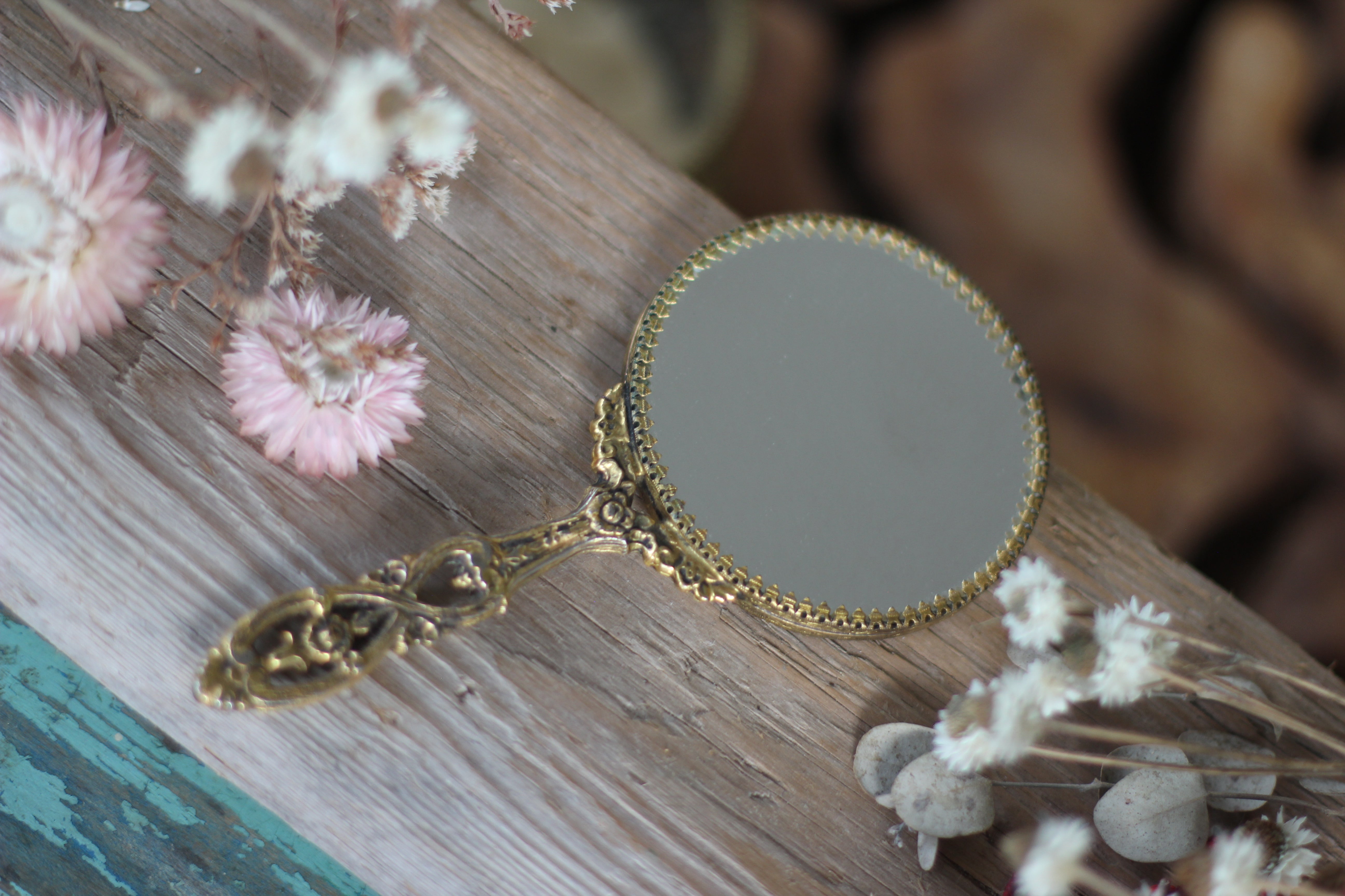 Antique Miniature Stylebuilt Hand Mirror