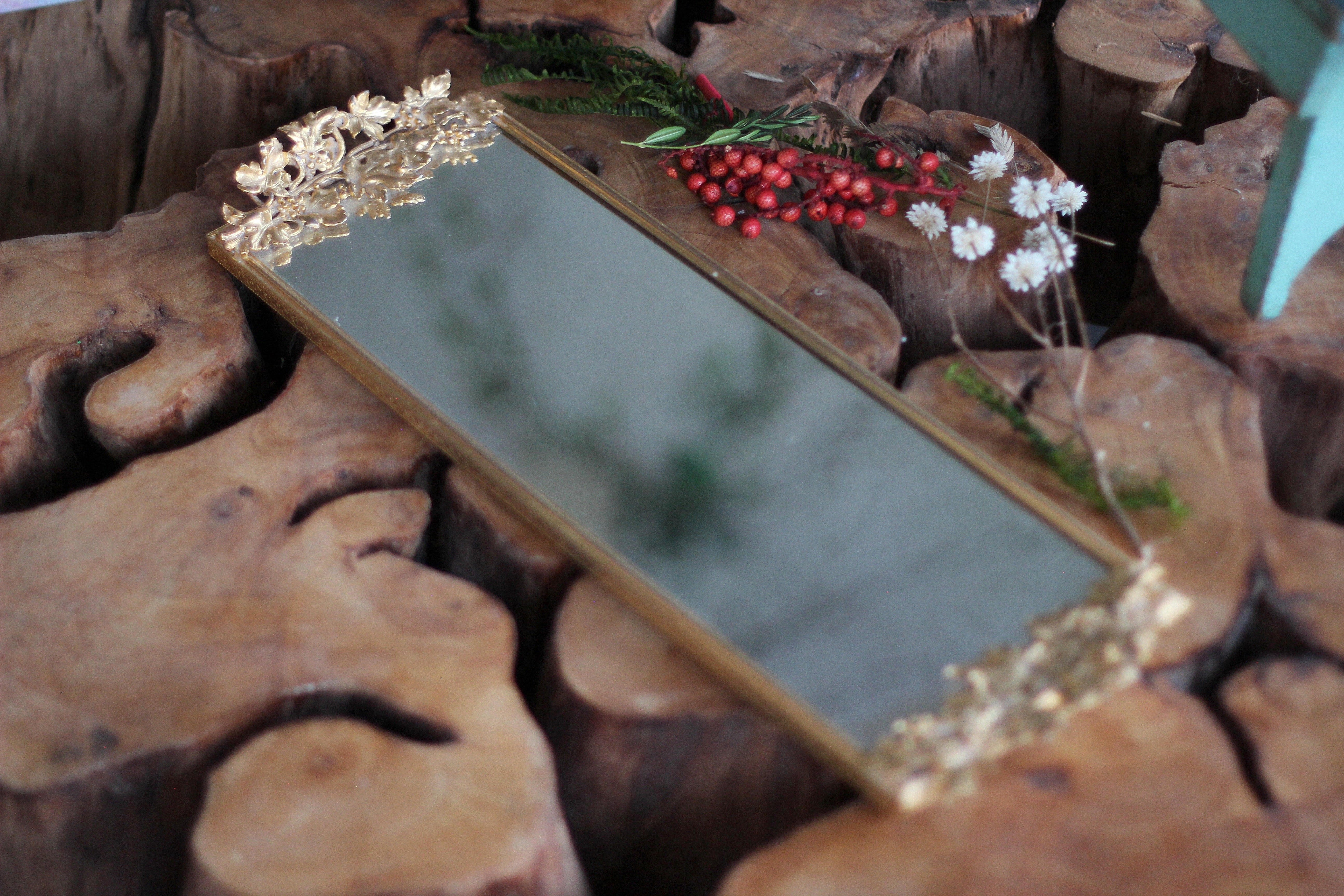 Antique Rectangle Ivy Leaves Mirror Tray