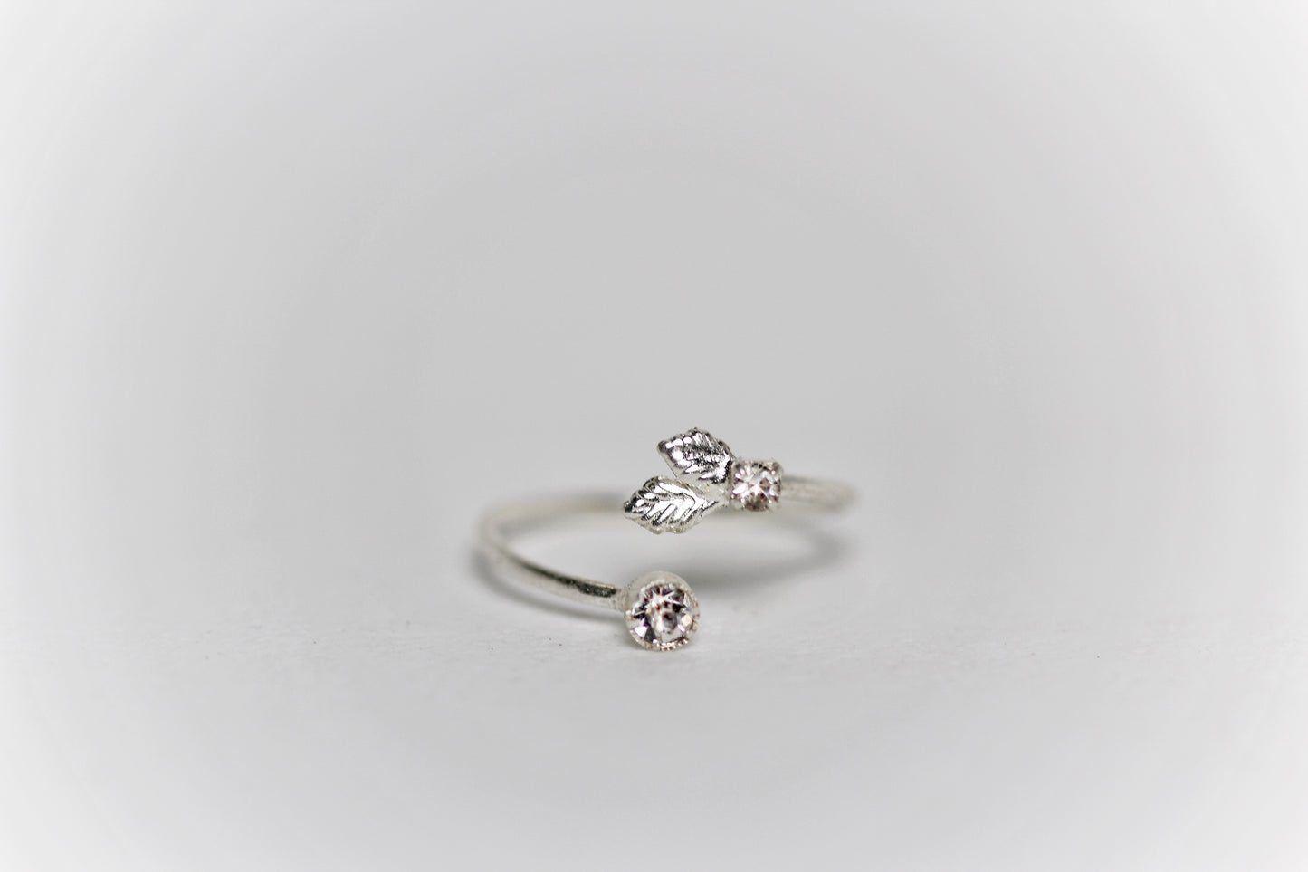 Preorder* Ariel Crystals Leaves Ring