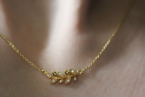 Tiny Crystals Necklace