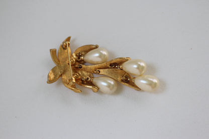 Pearls cluster Brooch